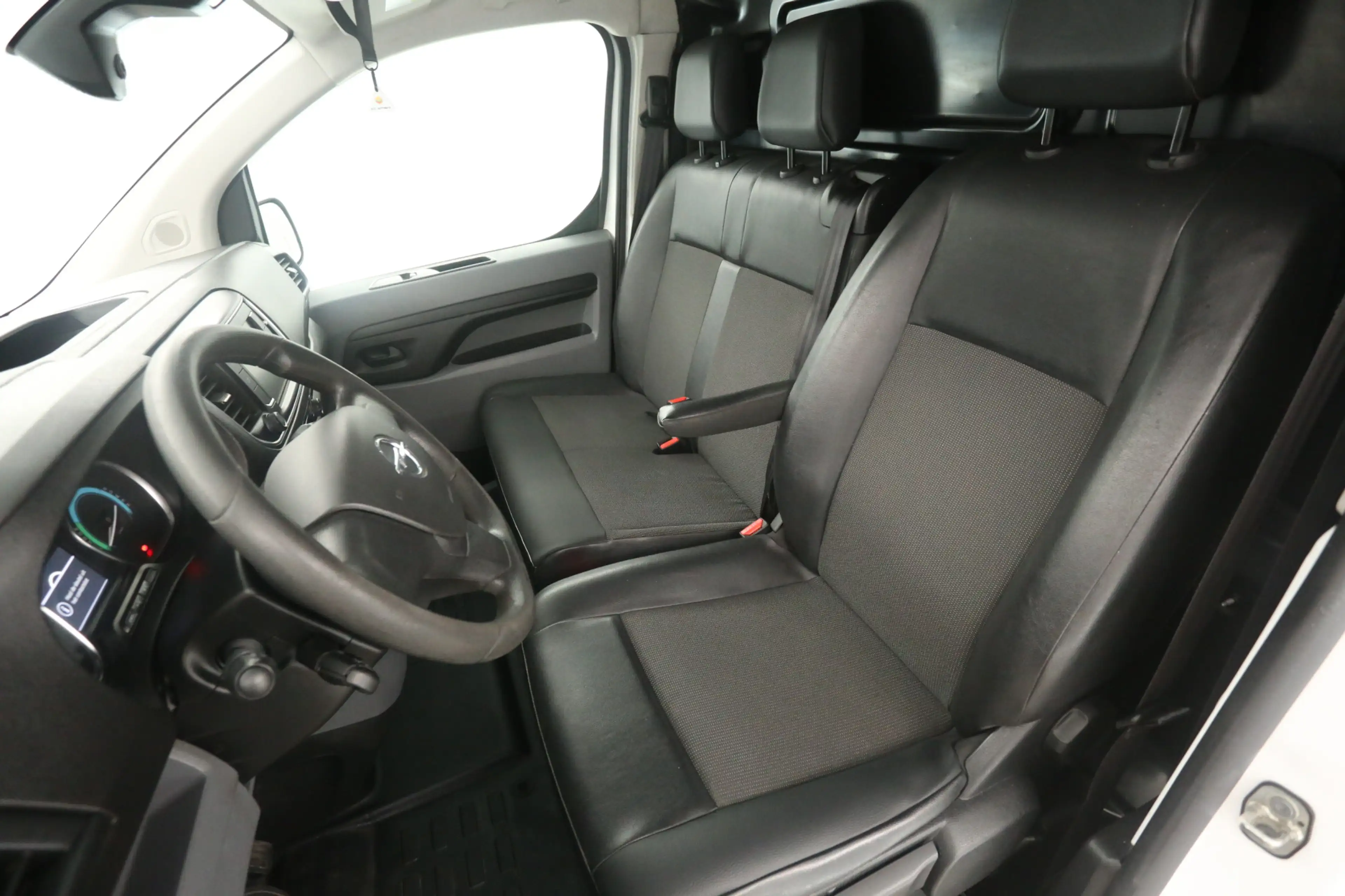 Peugeot e-Expert Opel Vivaro-e 75 kWh L2H1 | Snelladen | SOH 87% | — photo 11