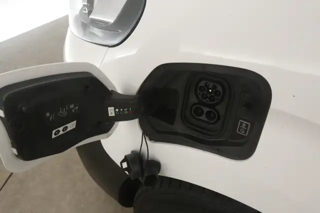 Peugeot E-Expert view 10
