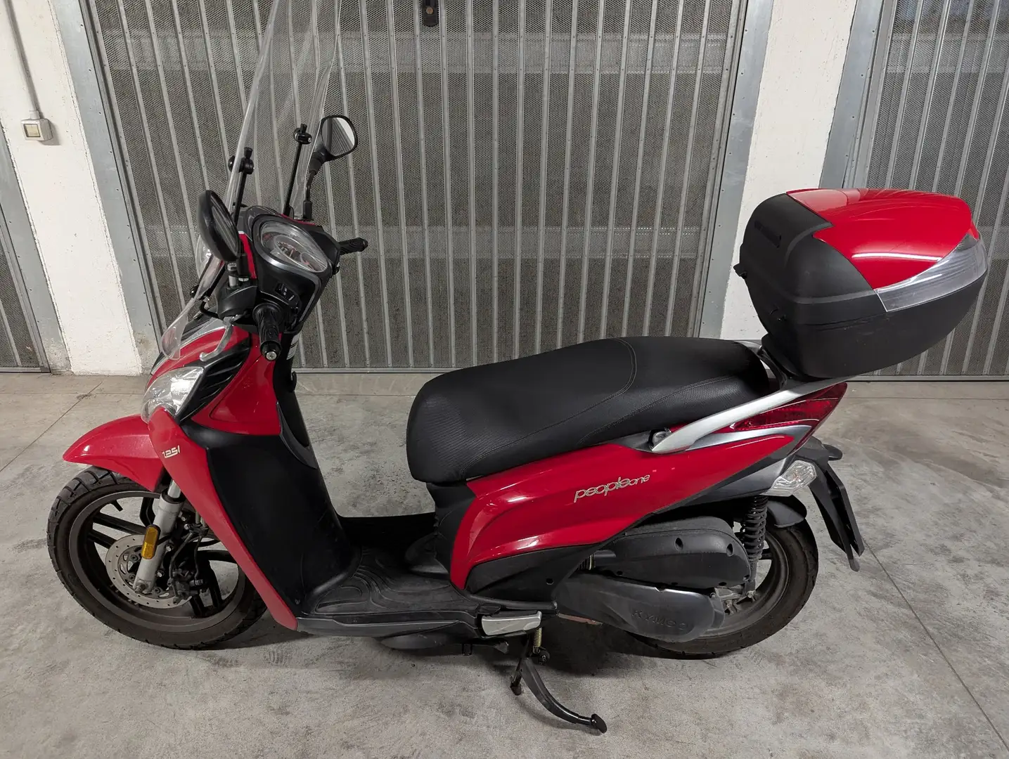 Kymco People 125 Červená - 1