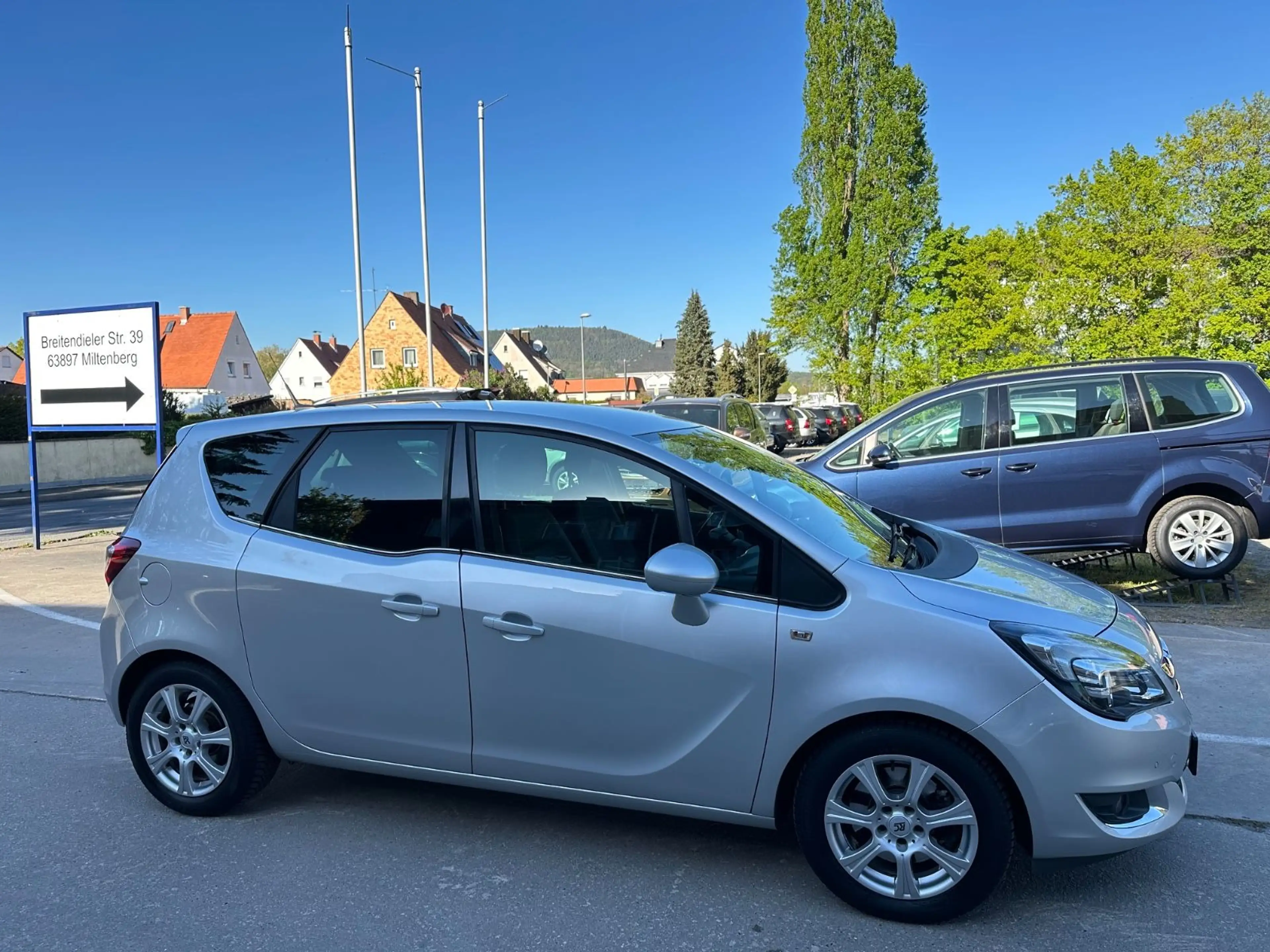 Opel Meriva B 1.4 Innovation/Vollausstattung / Navi — photo 2