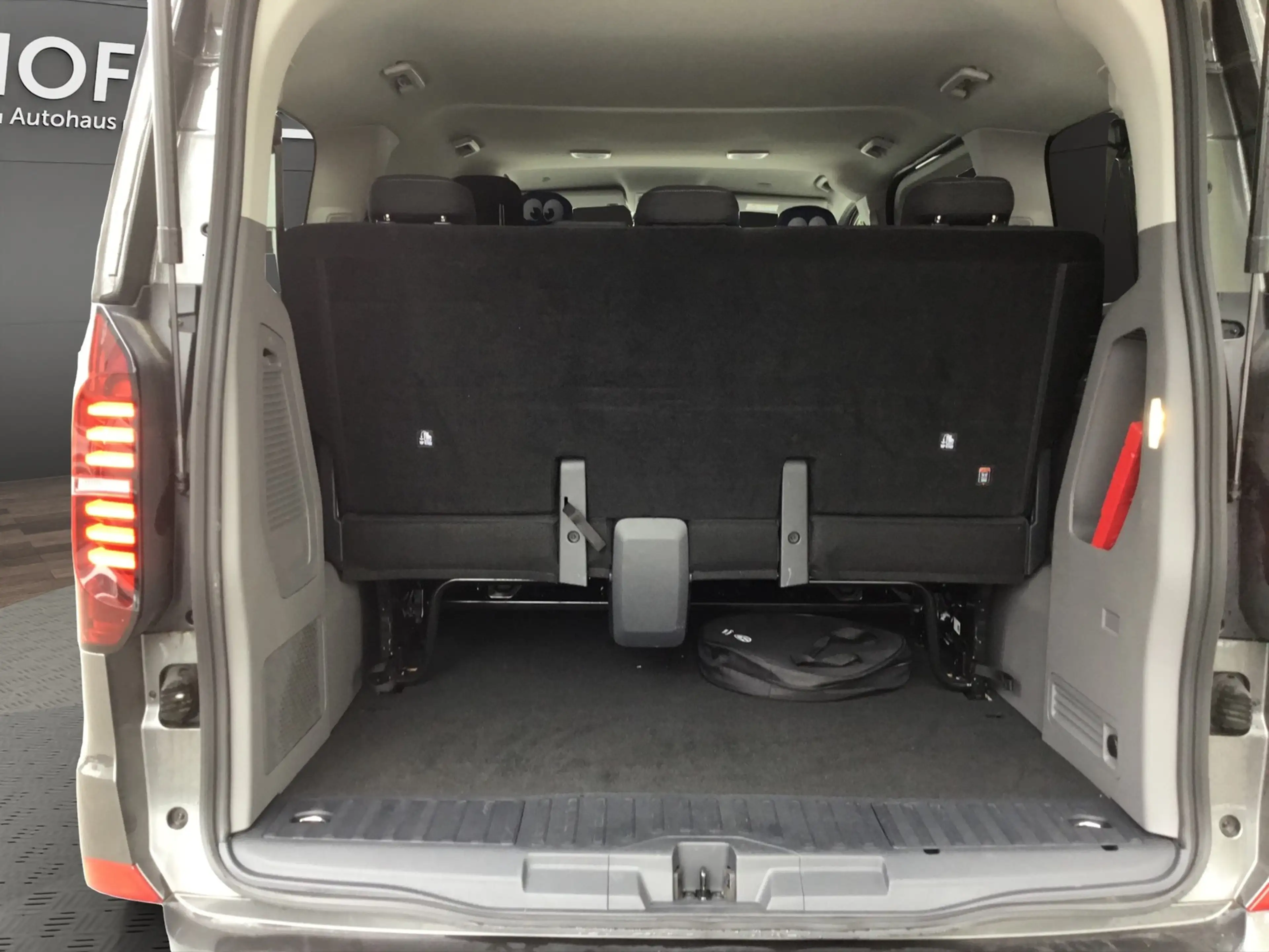 Volkswagen T7 Caravelle e-Caravelle Navi+LED+Klima+Alu+ACC — photo 7