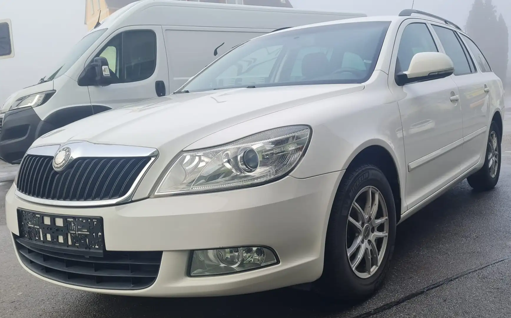 Skoda Octavia Octavia Combi 1,2 TSI Elegance Elegance Weiß - 1
