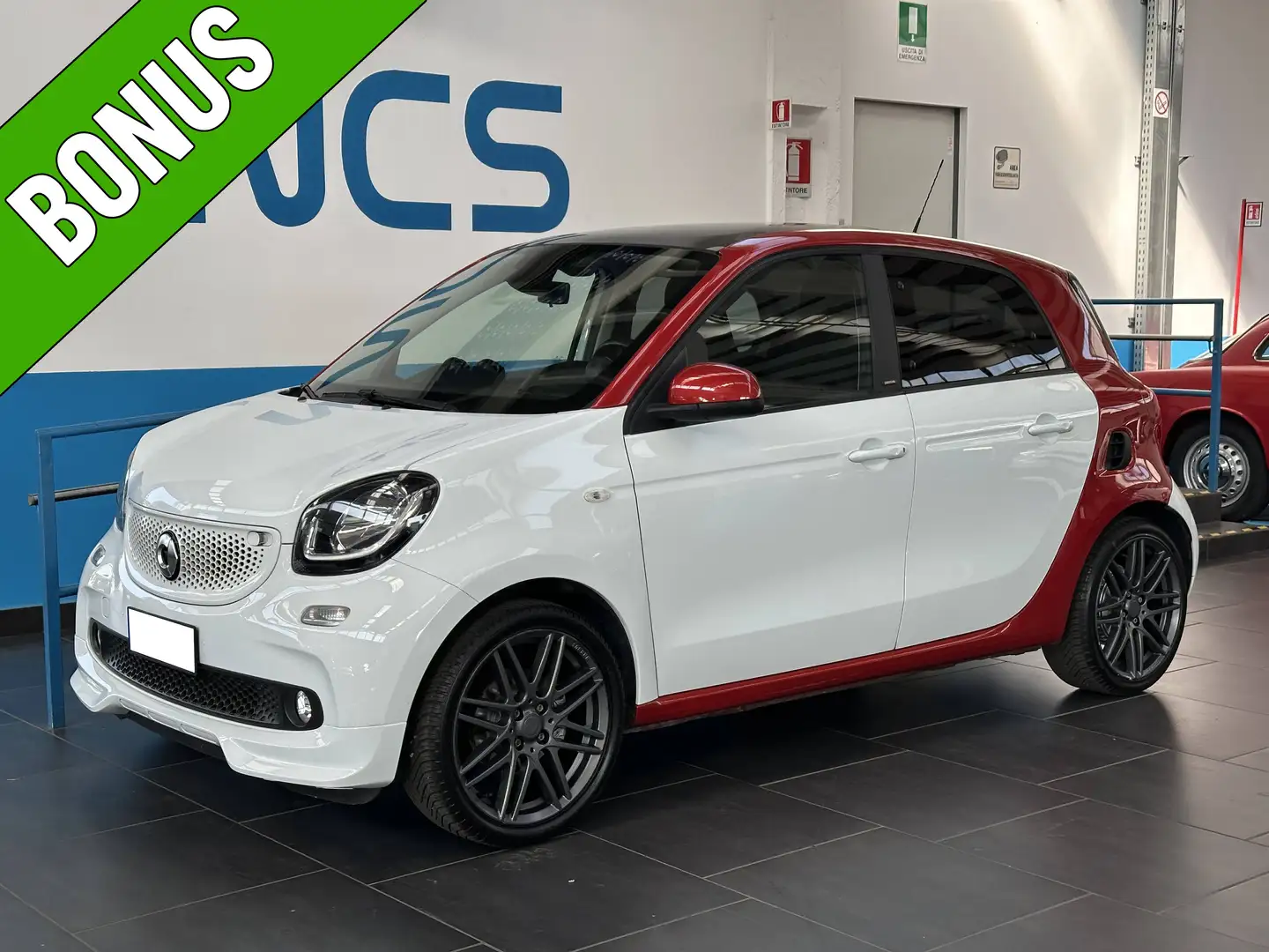 smart forFour 0.9 t Passion 90CV BRABUS Style NEOPATENTATI Bianco - 1