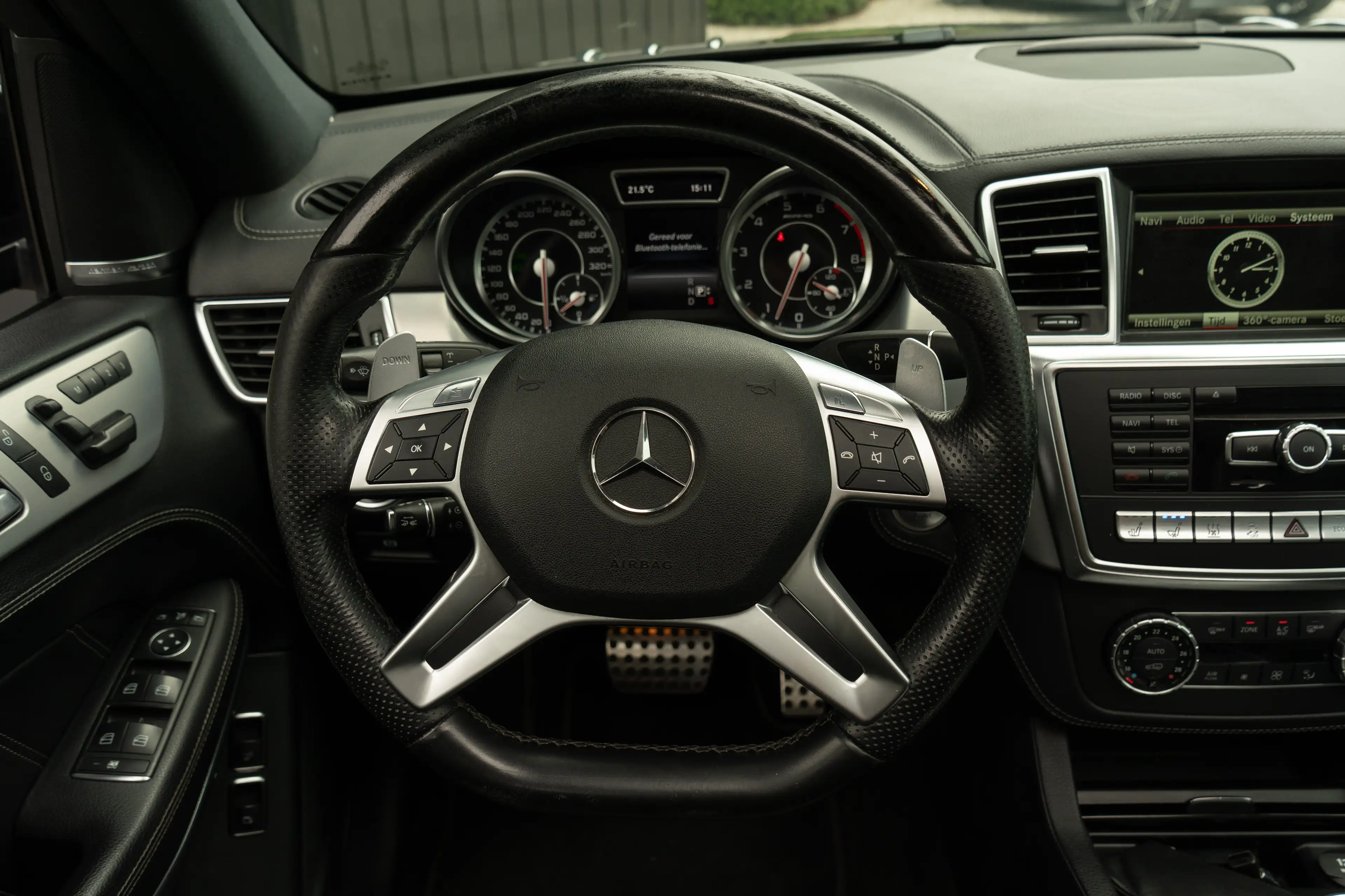 Mercedes-Benz GL 63 AMG AMG 63 — photo 7