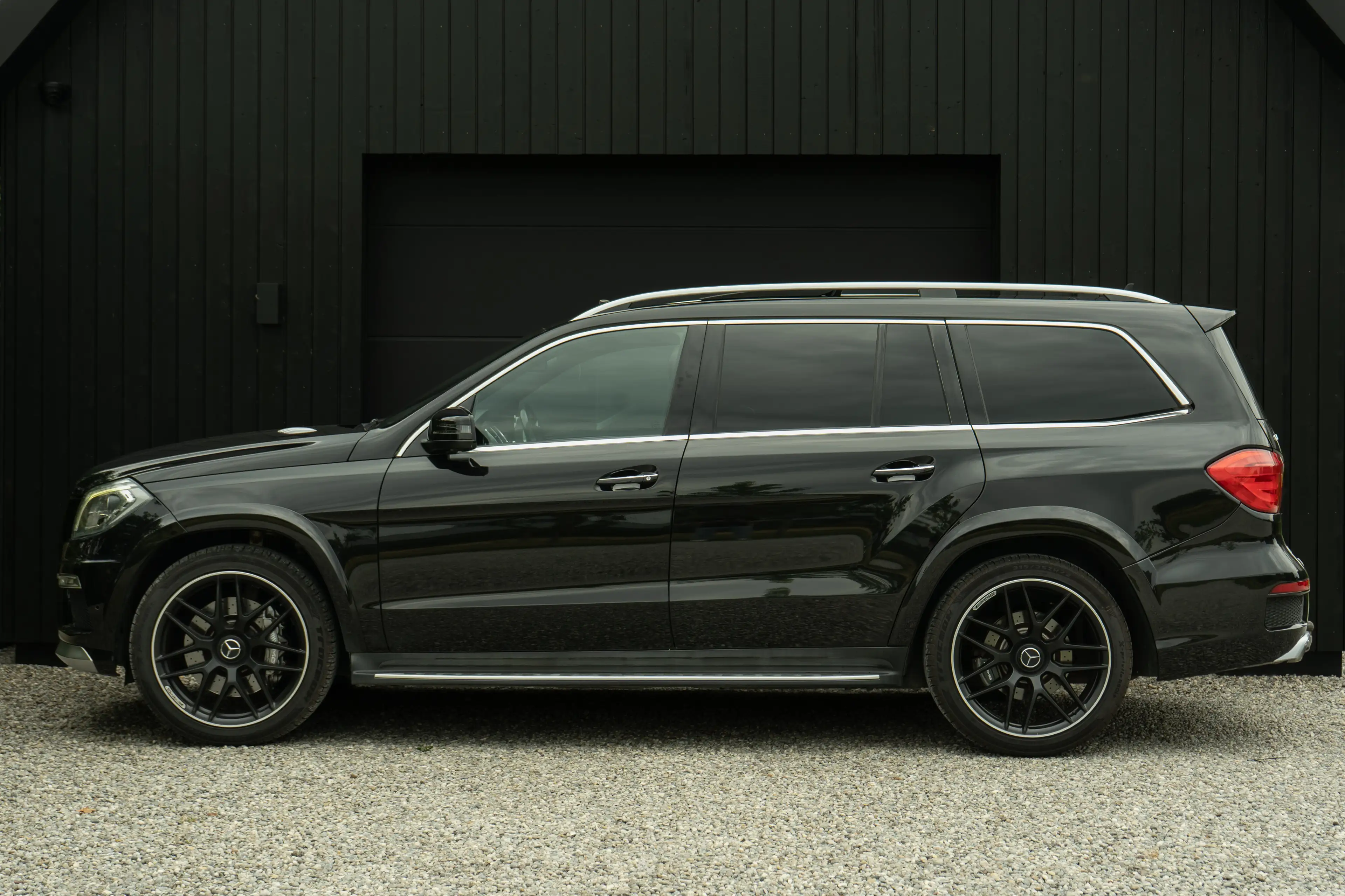 Mercedes-Benz GL 63 AMG AMG 63 — photo 4