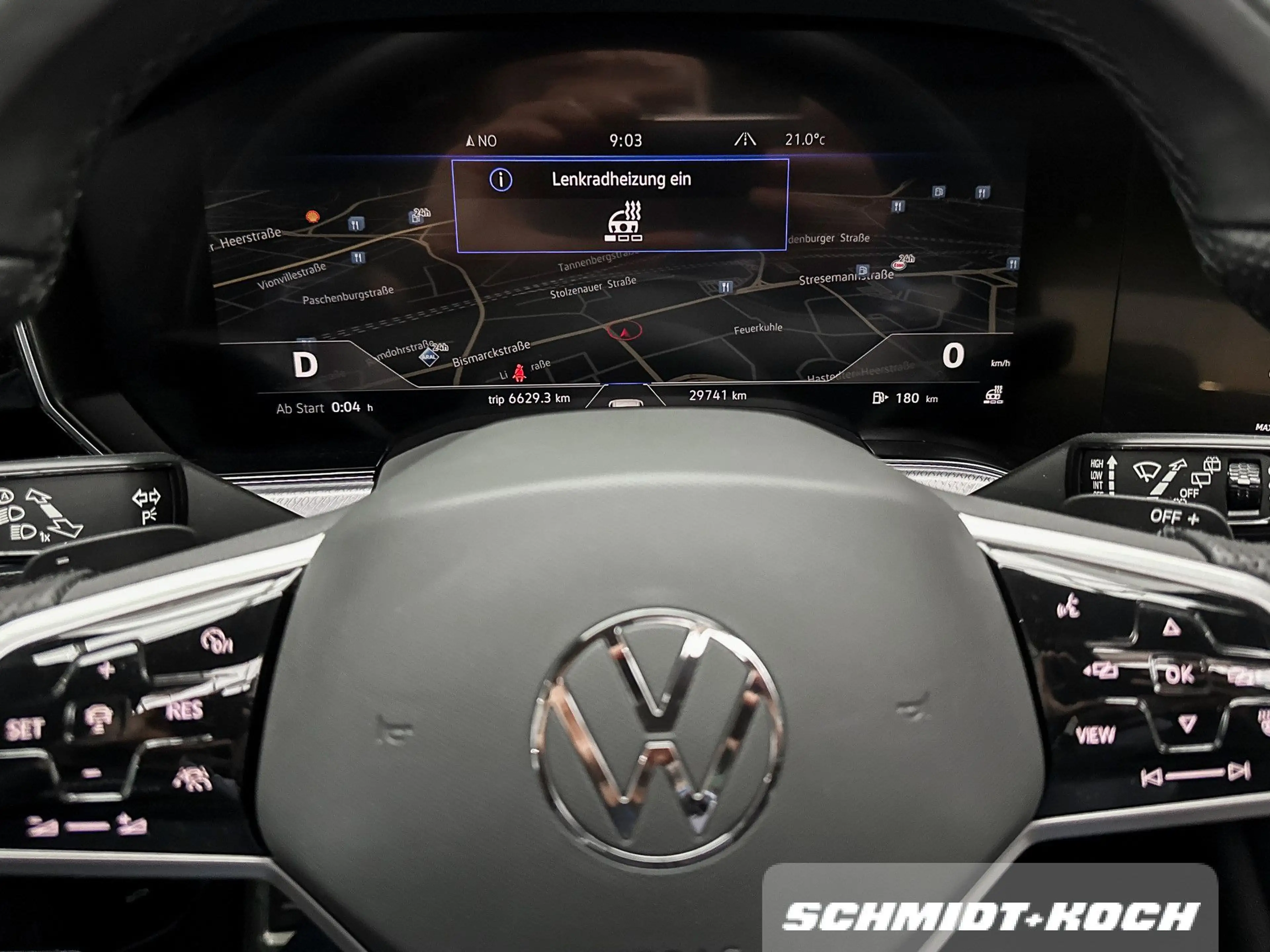 Volkswagen Touareg 3.0 V6 TDI 4M R-Line AHK + eSD + STANDHZG — photo 11