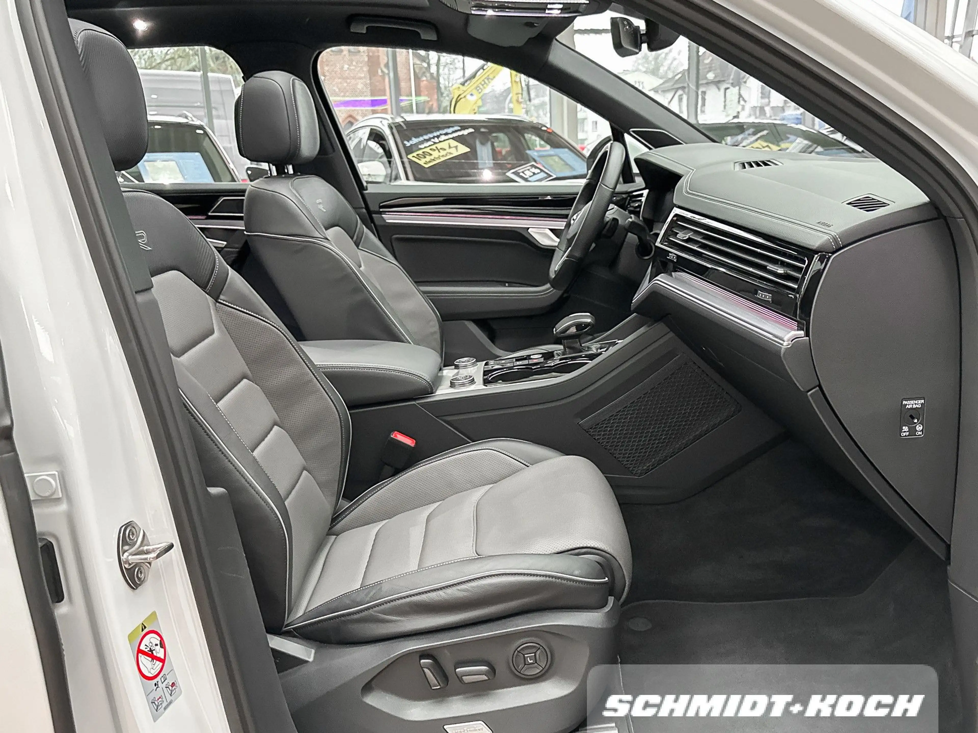 Volkswagen Touareg 3.0 V6 TDI 4M R-Line AHK + eSD + STANDHZG — photo 5