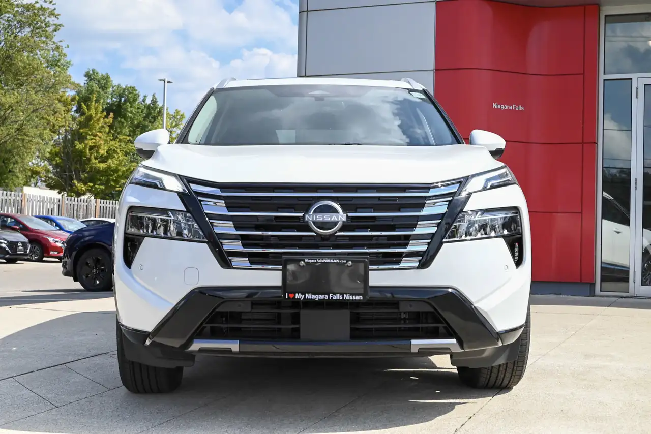 Nissan Rogue снимка Nissan Rogue