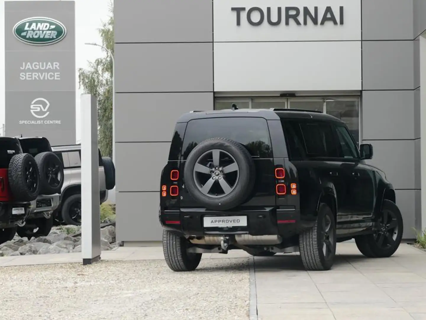 Land Rover Defender 110 D250 X-Dynamic SE AWD Auto Noir - 2