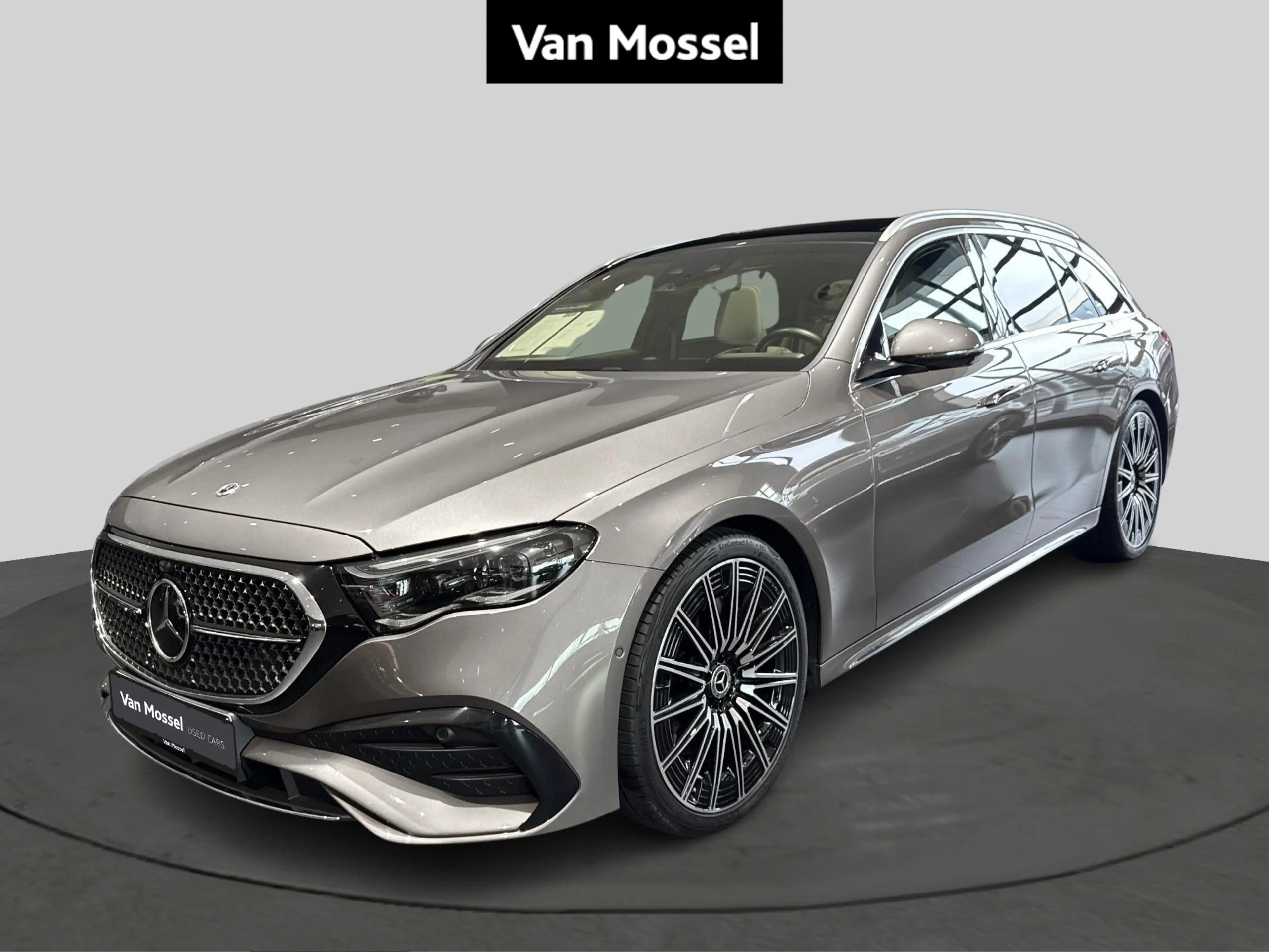 Mercedes-Benz E 220 d AMG Line Estate + SUPERSCREEN + PANO + BURMESTER