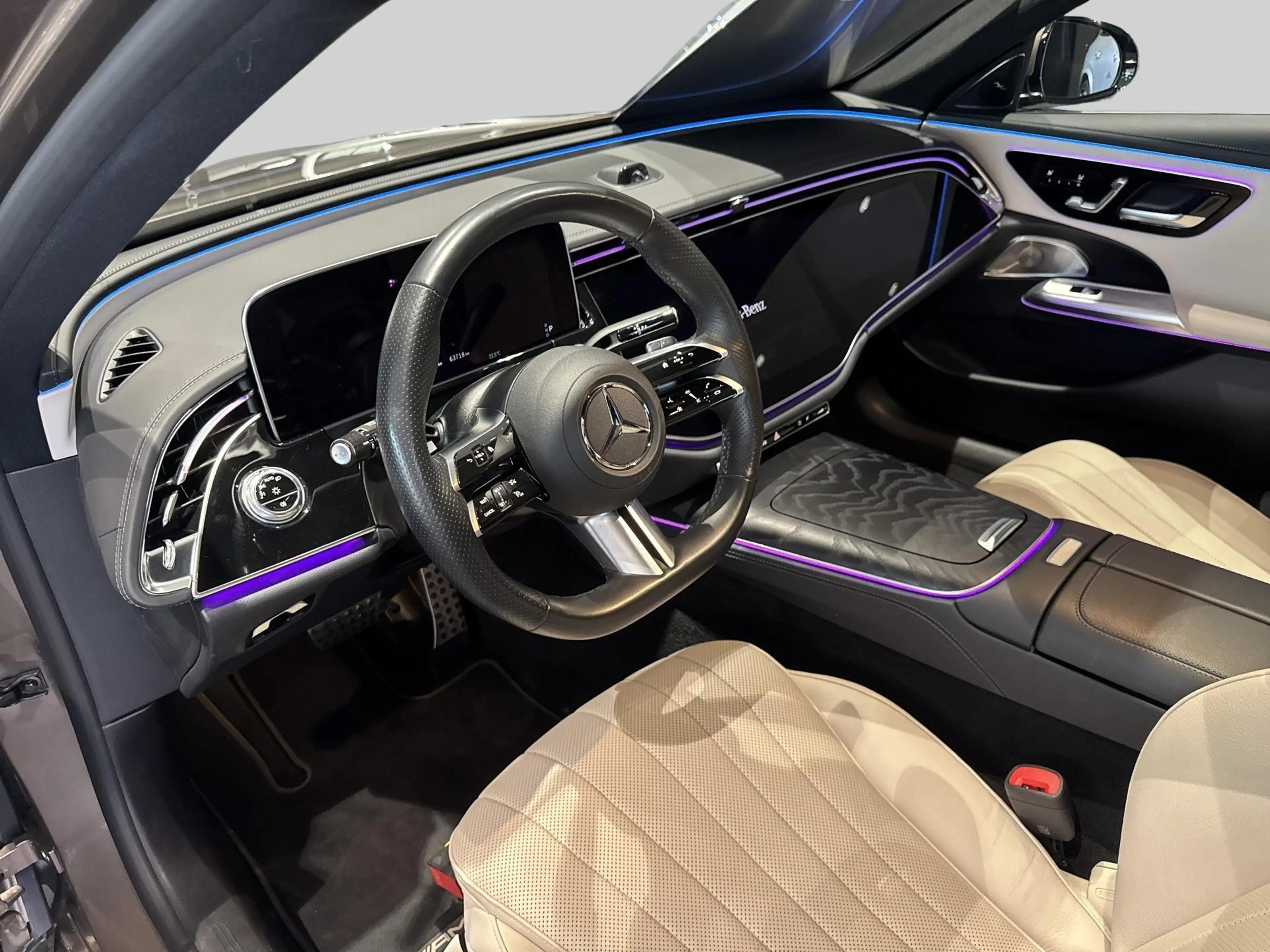 Mercedes-Benz E 220 d AMG Line Estate + SUPERSCREEN + PANO + BURMESTER — photo 9
