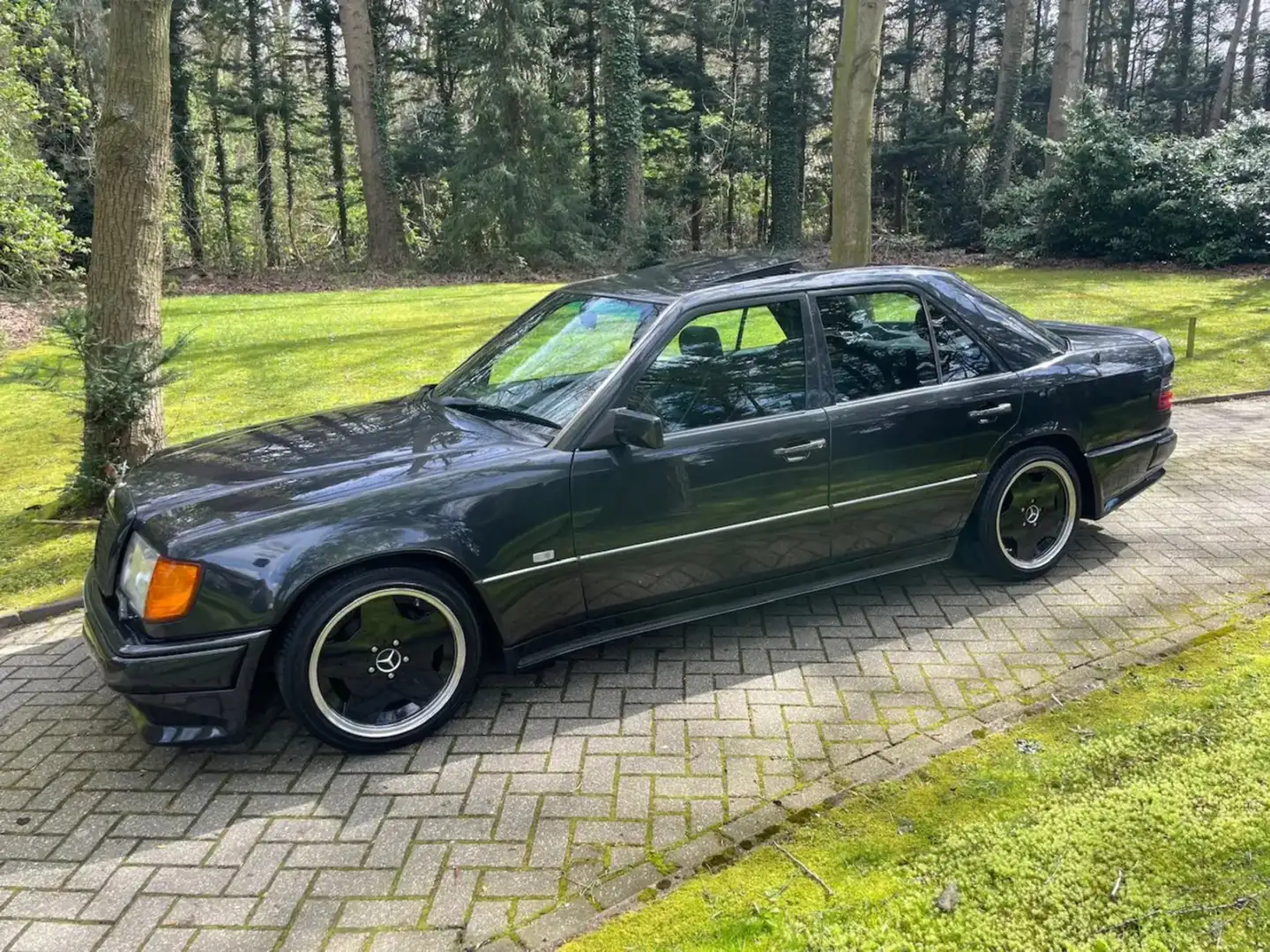 Mercedes-Benz 400 400E AMG W124 Zwart - 2