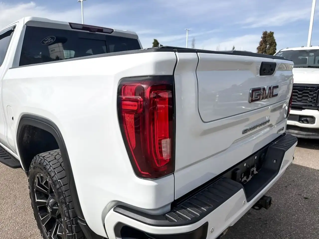 GMC Sierra 1500 снимка GMC Sierra 1500
