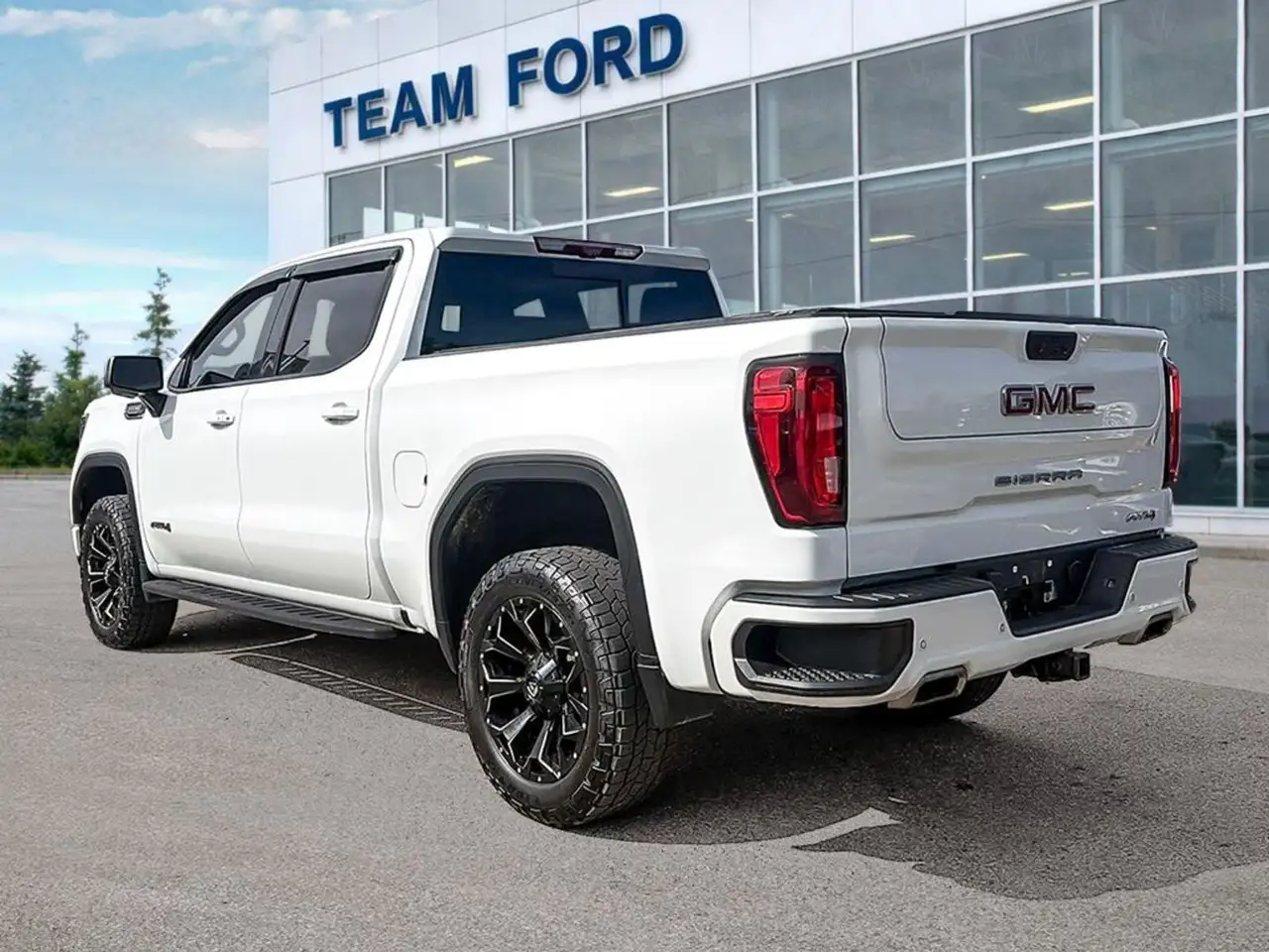 GMC Sierra 1500 снимка GMC Sierra 1500