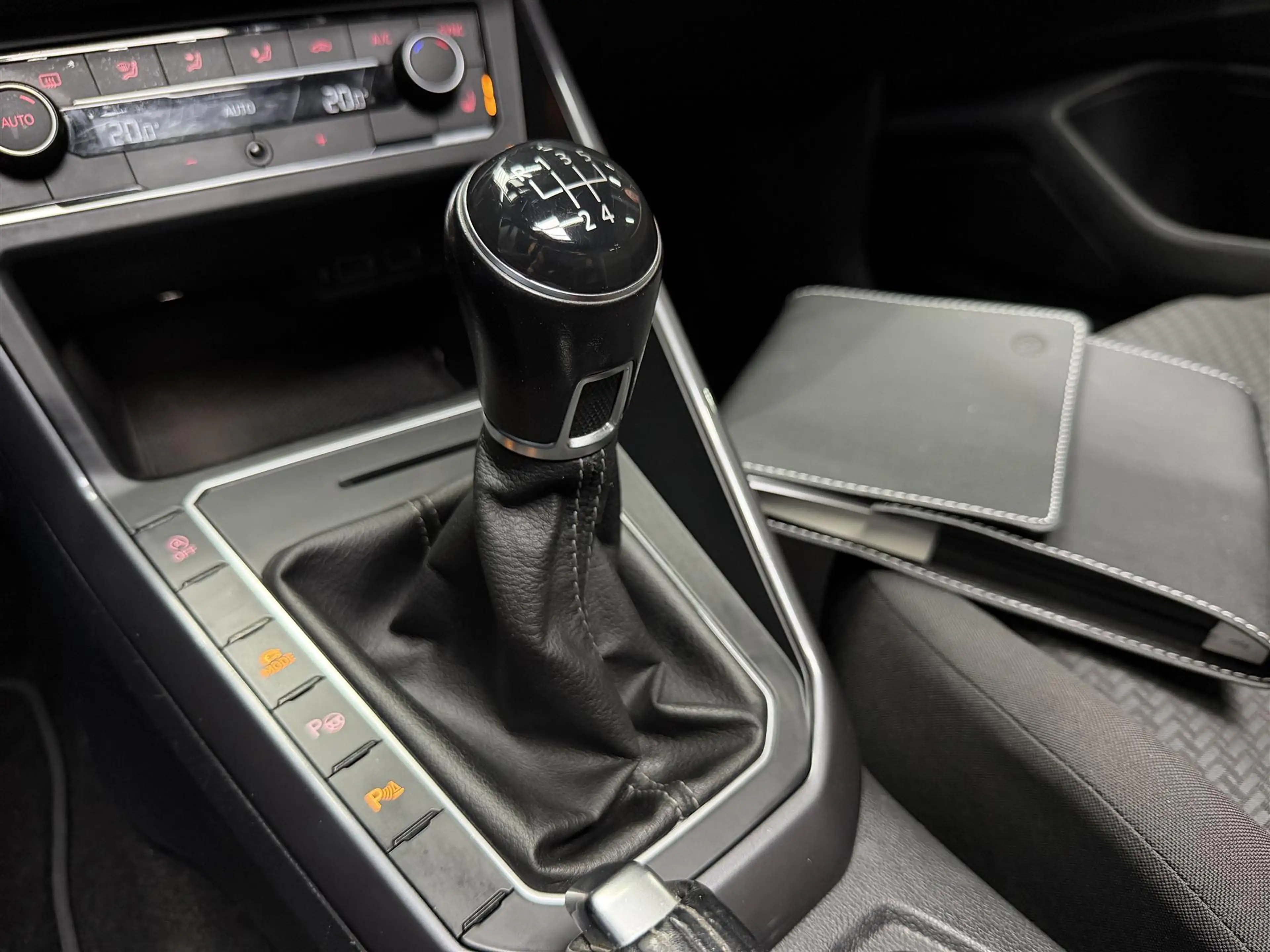 Volkswagen Polo 1.0 TSI R-Line | Pano | Navi | clima 5-Drs — photo 24