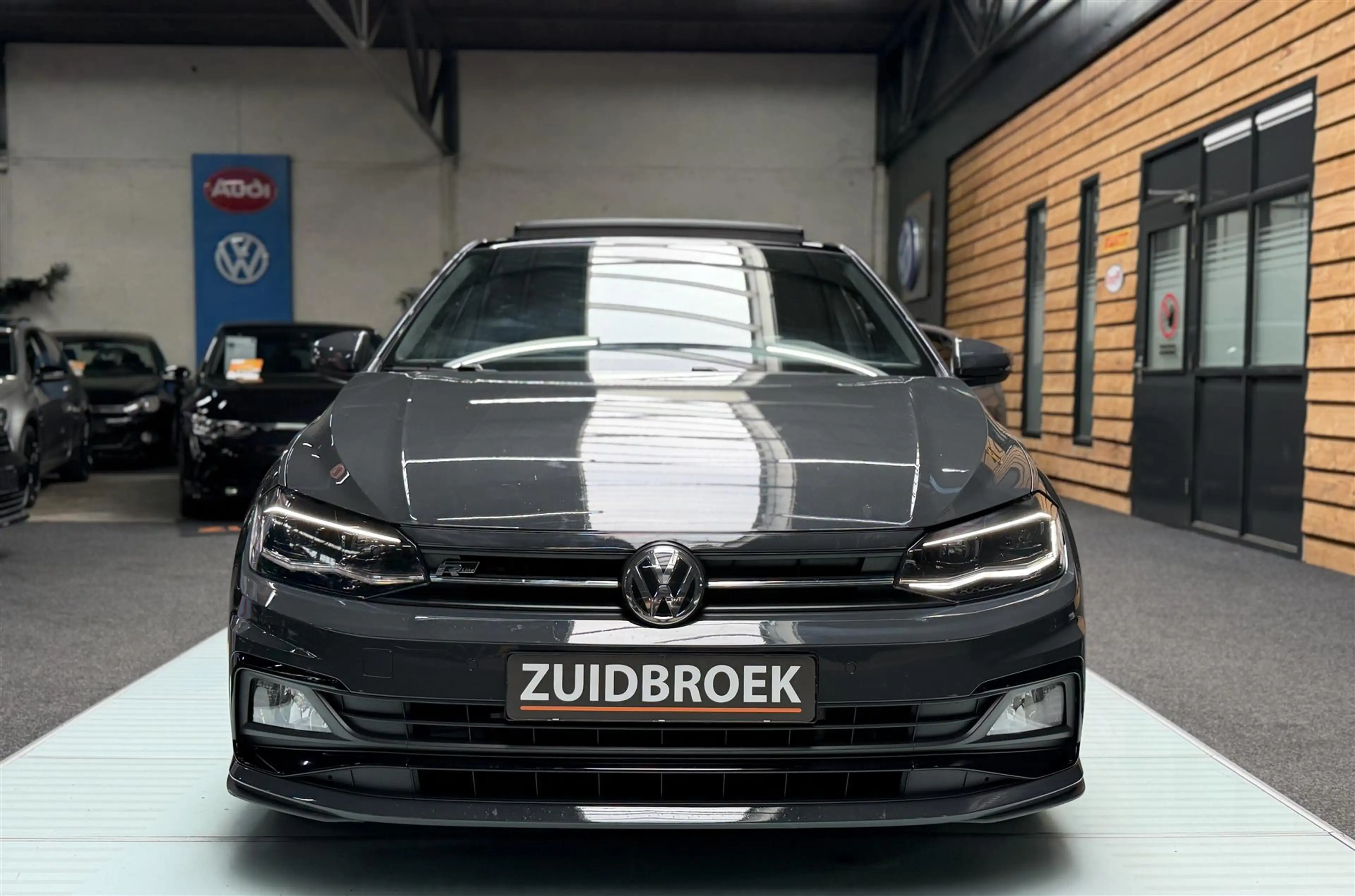 Volkswagen Polo 1.0 TSI R-Line | Pano | Navi | clima 5-Drs — photo 2