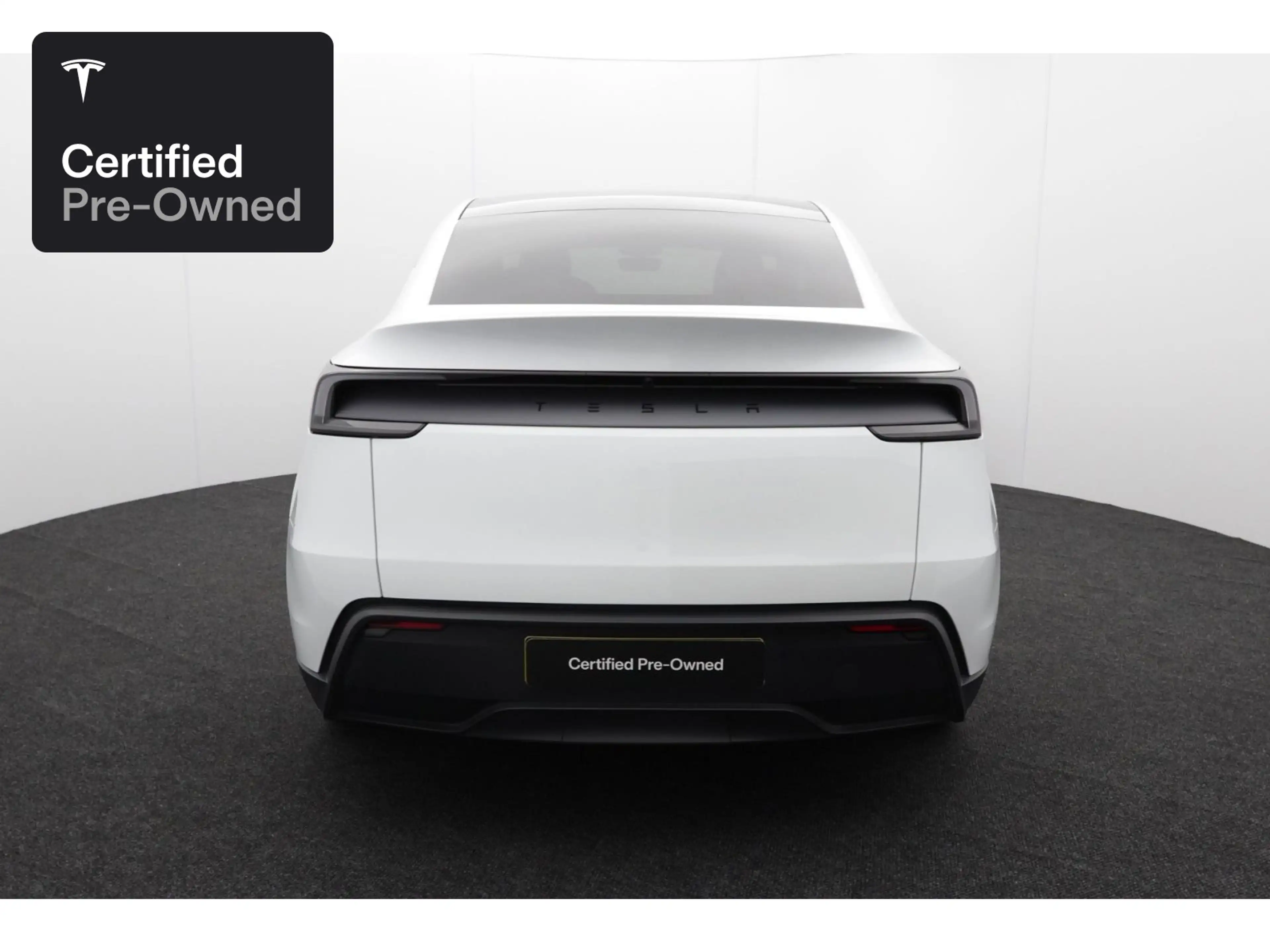 Tesla Model Y Rear-Wheel Drive “Certified Pre-Owned” — photo 7