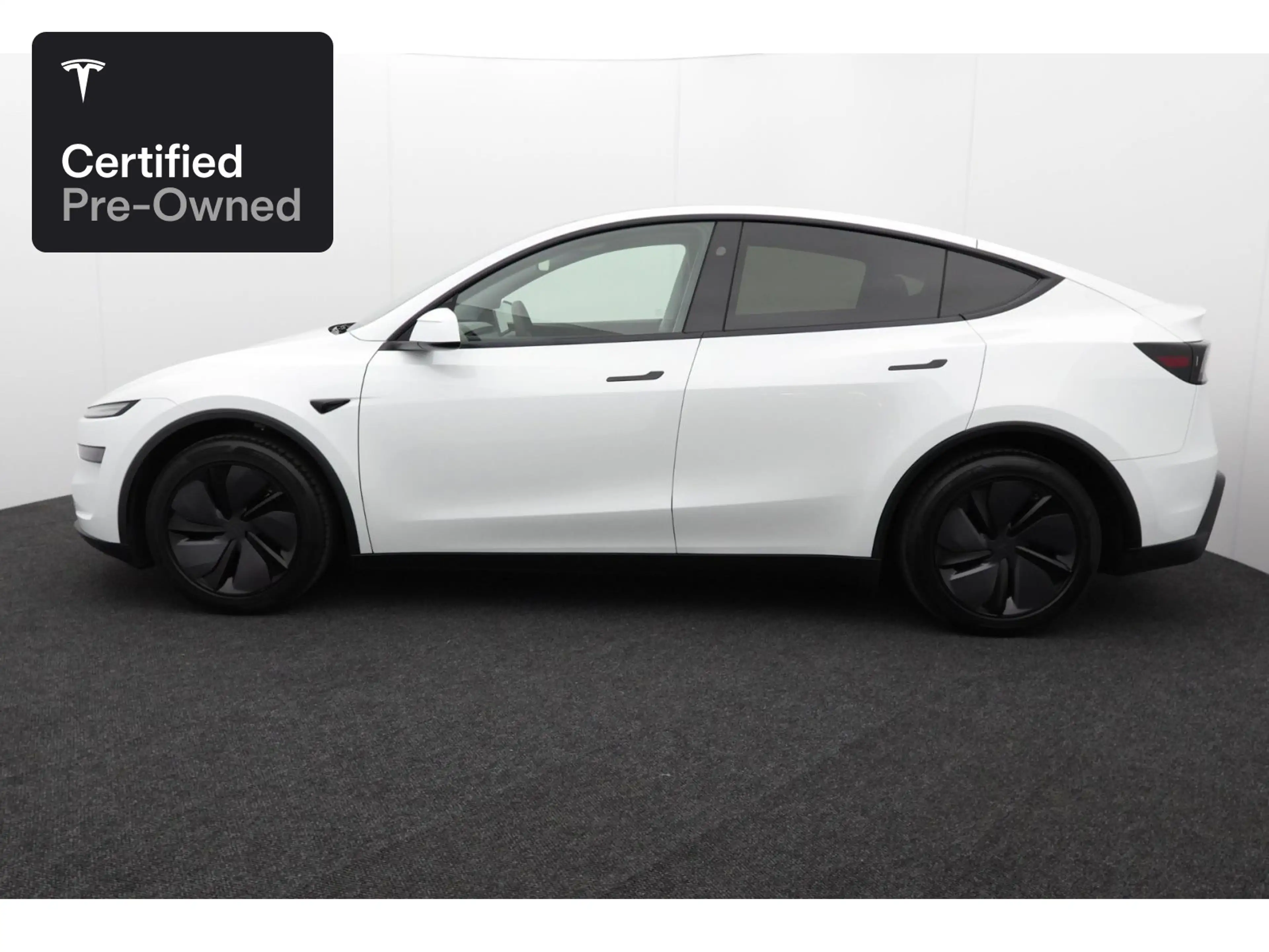 Tesla Model Y Rear-Wheel Drive “Certified Pre-Owned” — photo 5