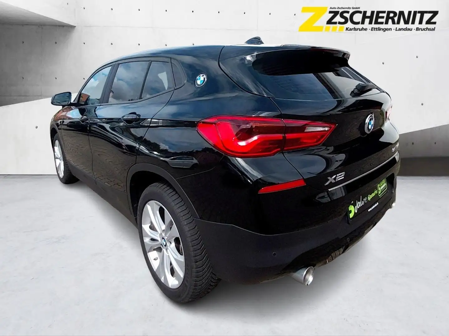 BMW X2 sDrive 18d Advantage LED Navi SHZ 2xKlima ALU Schwarz - 2