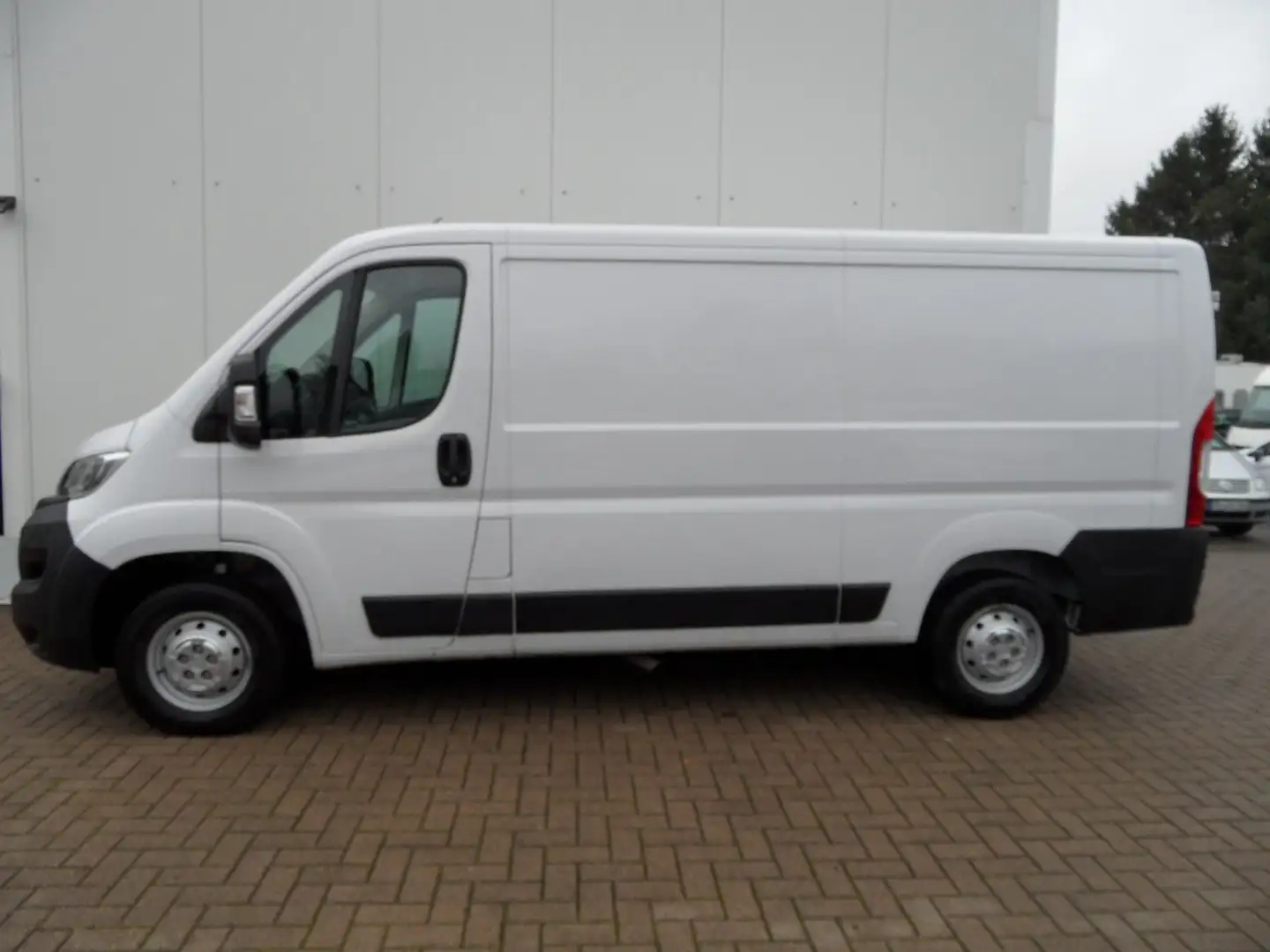 Opel Movano C Kasten L2H1 3,5t Edition+Navi+Kamera Weiß - 1