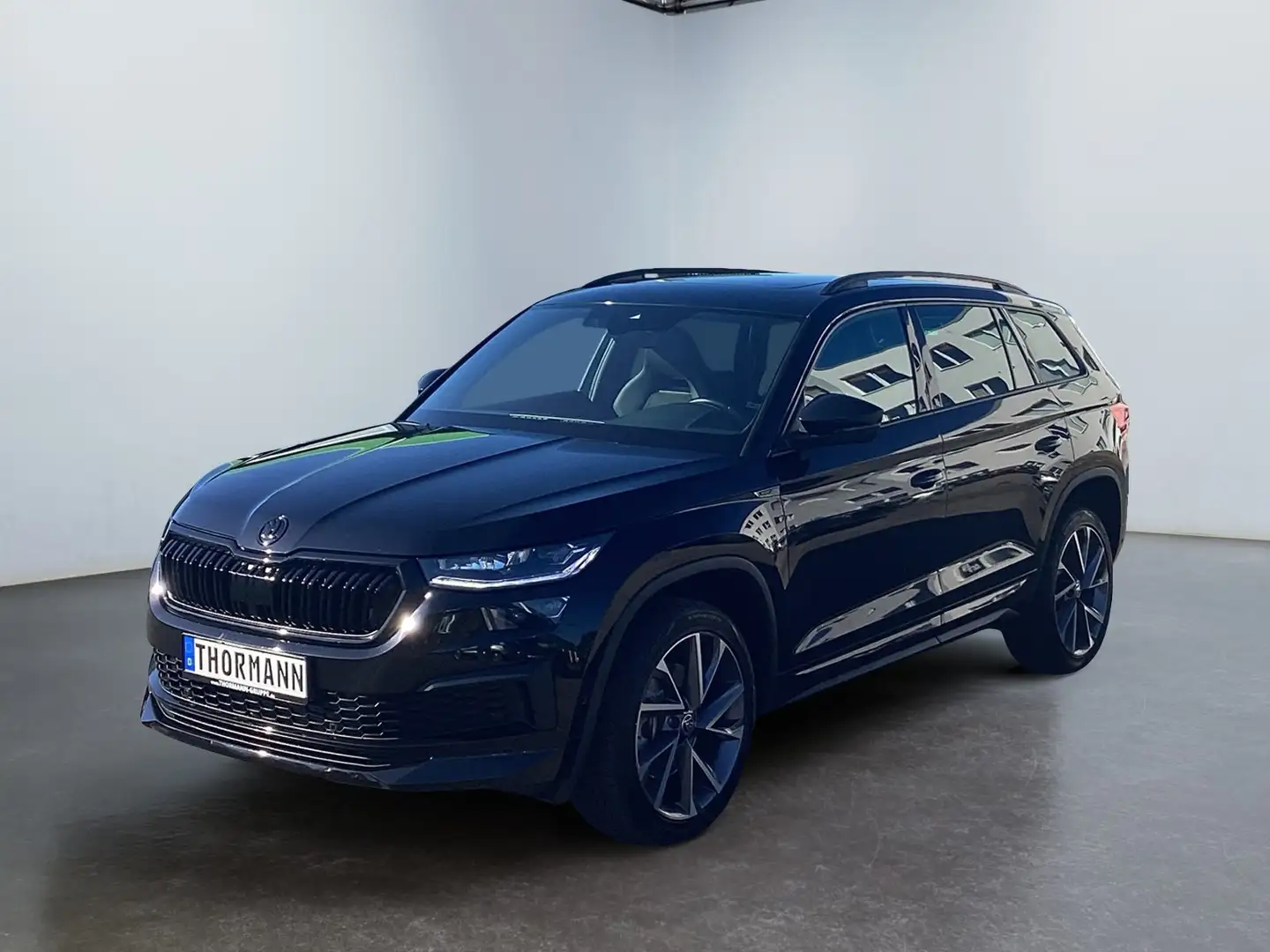 Skoda Kodiaq Sportline 2.0 TDI Matrix ACC AHK Sitzheiz Zwart - 2