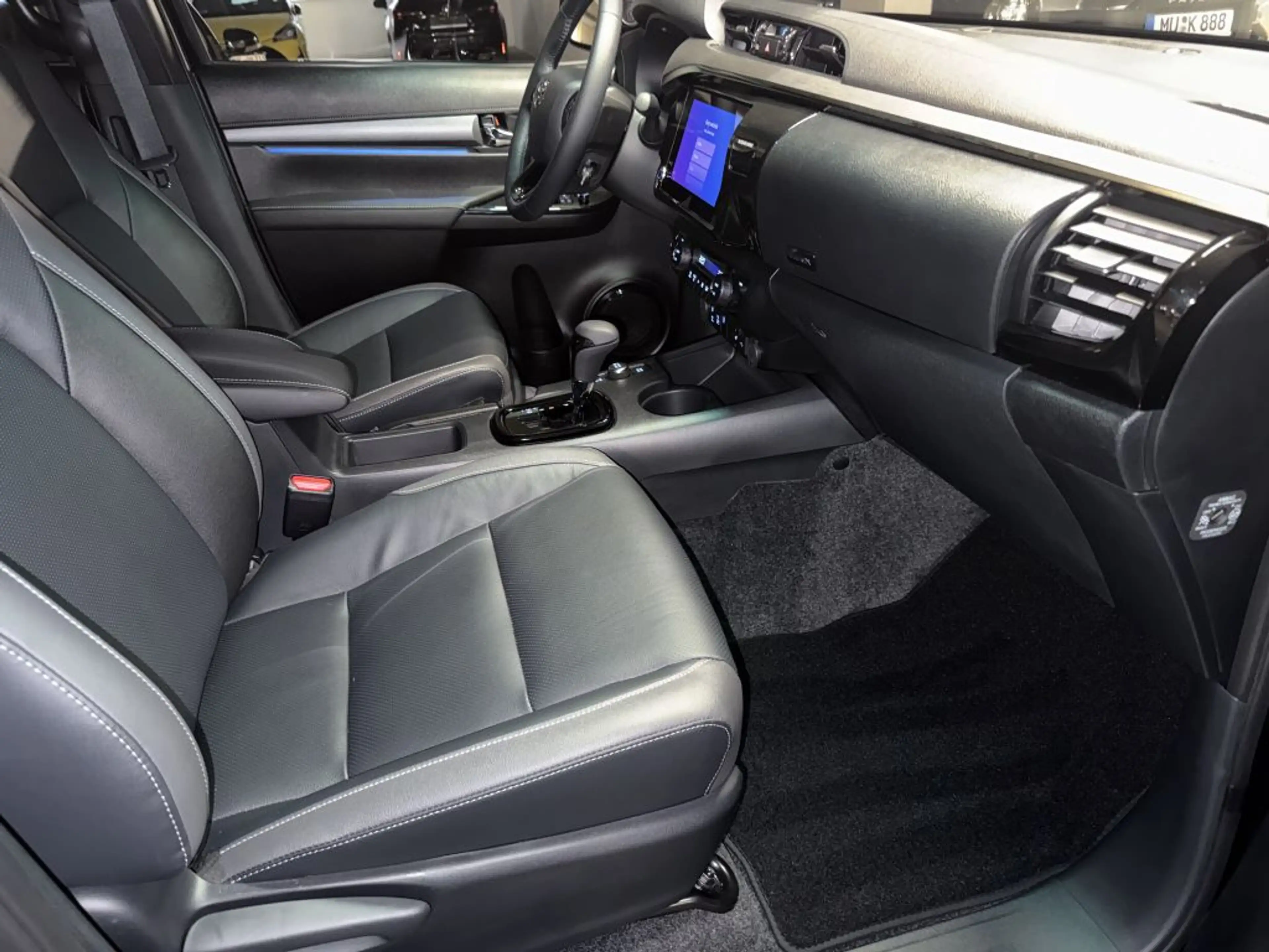 Toyota Hilux 2.8 Mild-Hybrid Double Cab Invincible Leder,sofort — photo 9