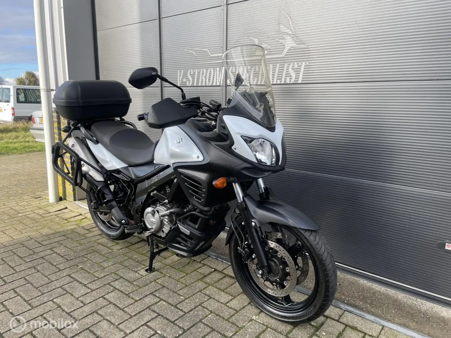 Suzuki V-Strom 650 DL Touring ABS Weiß - 2