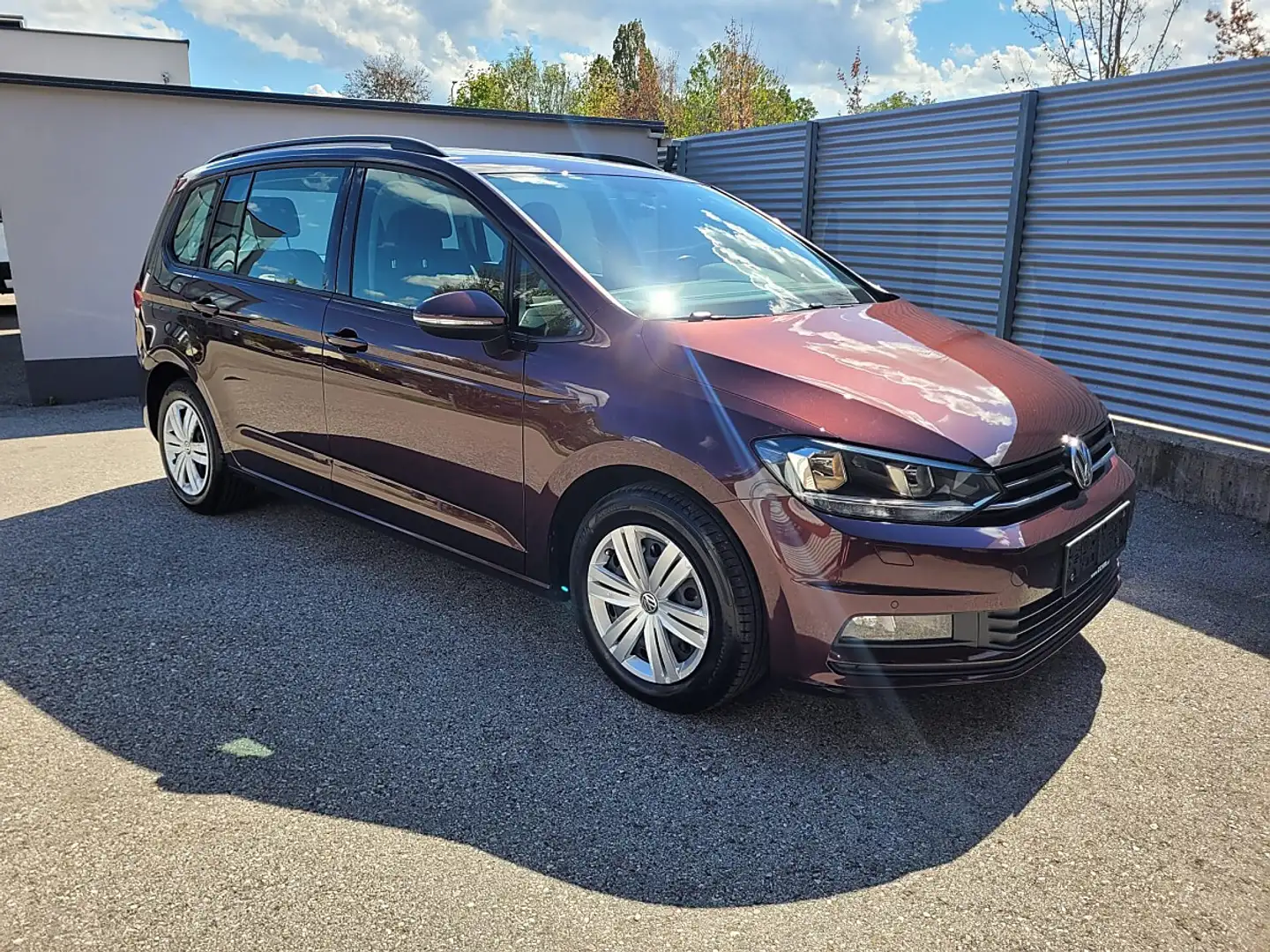 Volkswagen Touran 1,6 SCR TDI DSG Violett - 2
