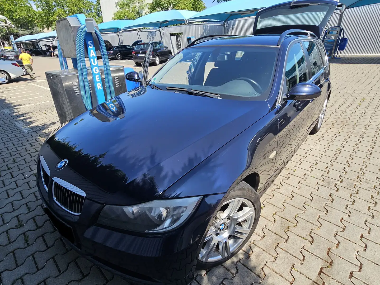 BMW 325 325i Touring Aut. Black - 1