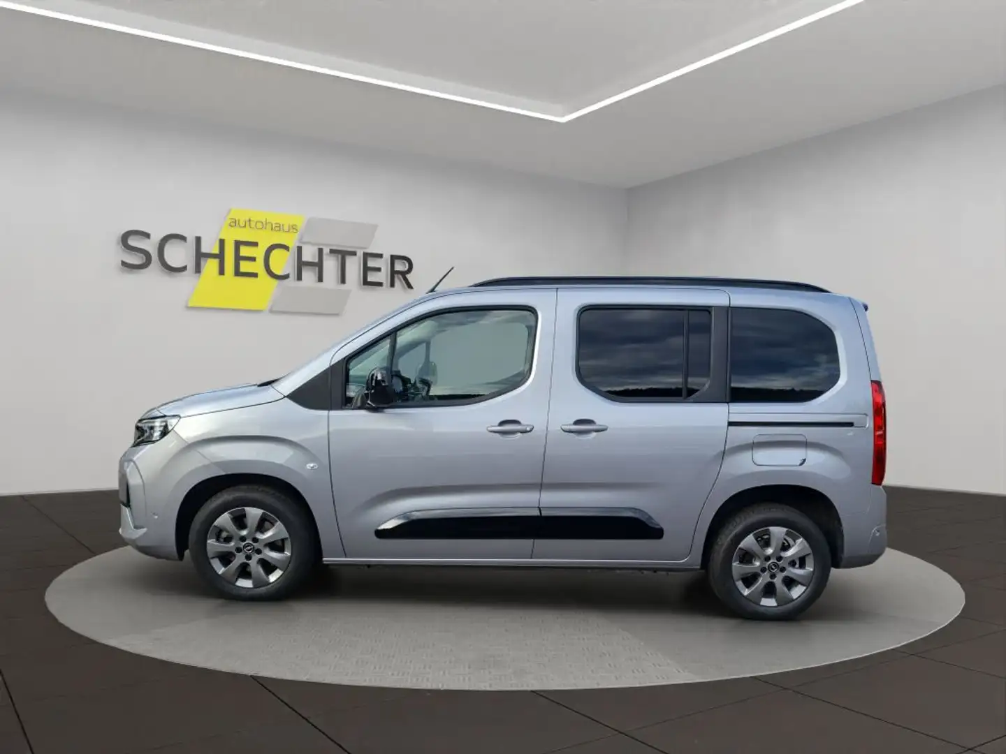 Opel Combo 1.5 D Automatik GS Šedá - 2