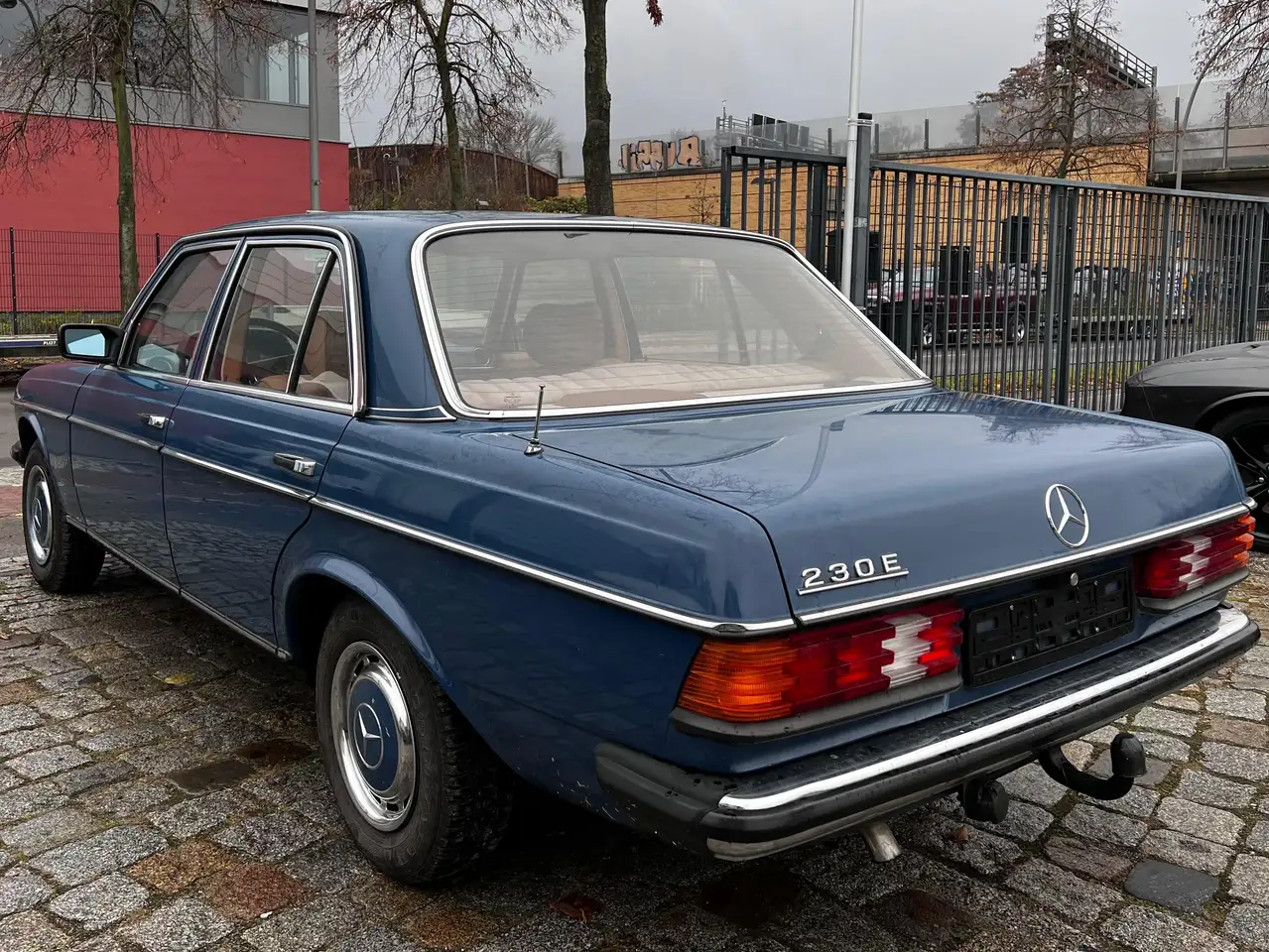 Mercedes-Benz Baureihe 123 230 E, foto 4