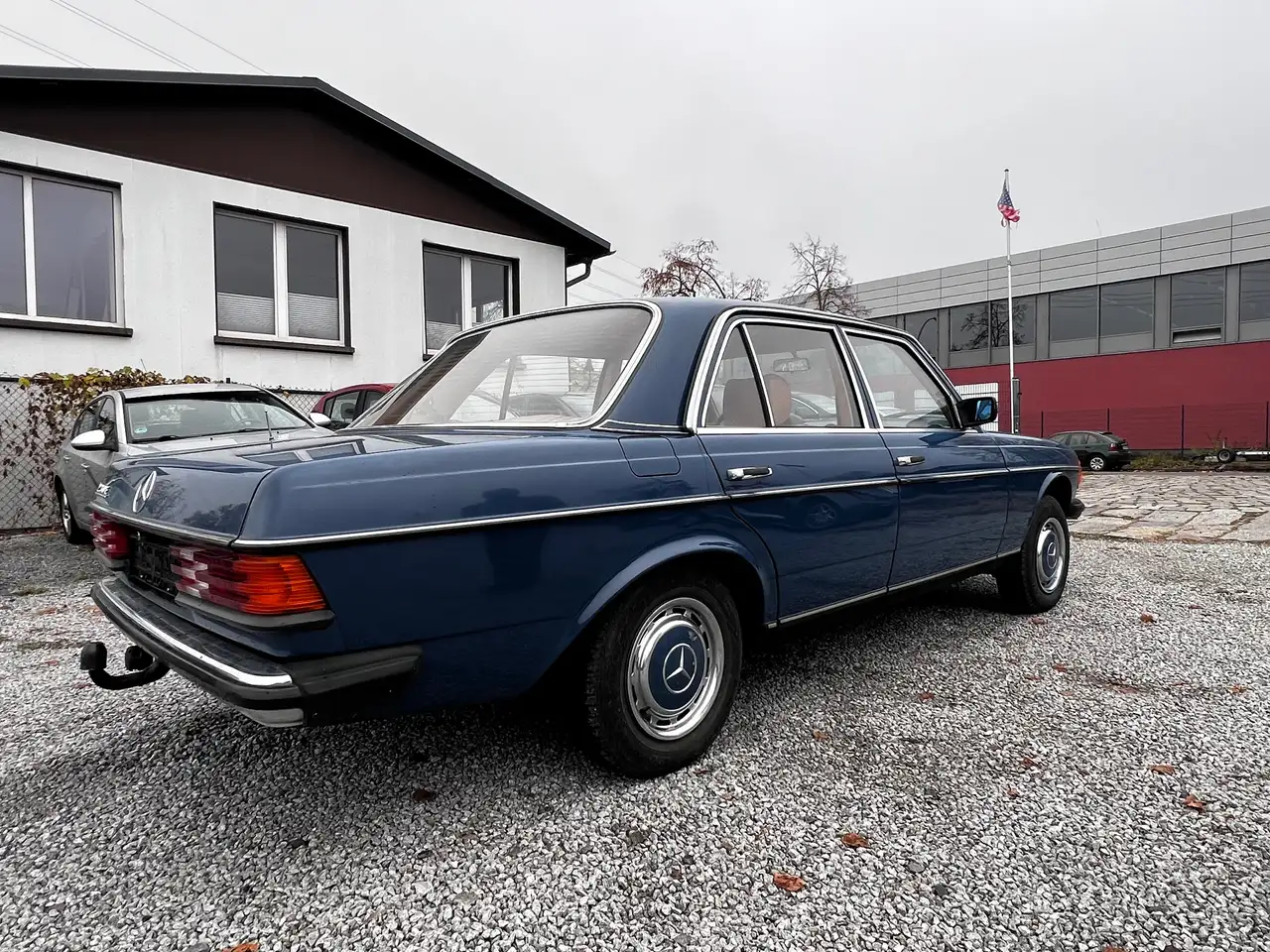Mercedes-Benz Baureihe 123 230 E, foto 12