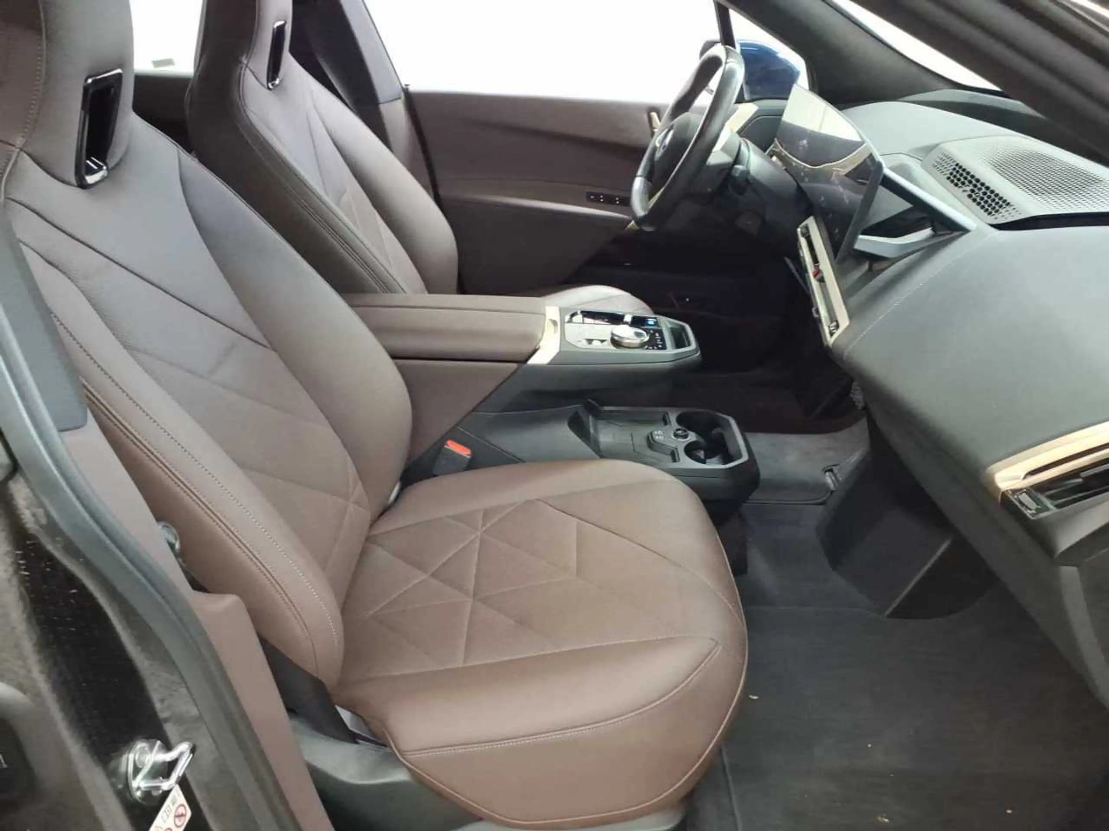 BMW iX iX xDrive40 Sky Lounge 22´AHK H&K Leder — photo 8