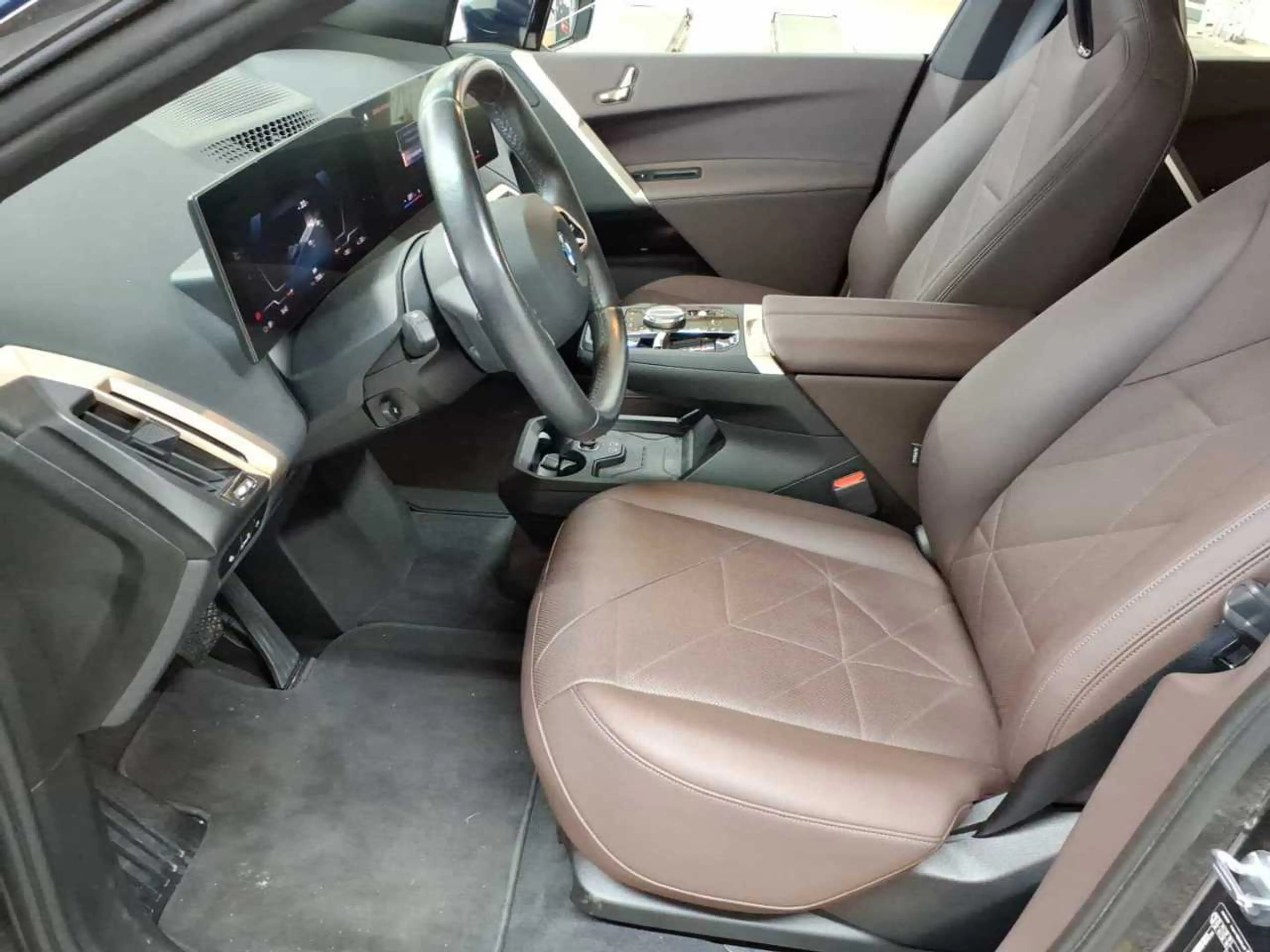 BMW iX iX xDrive40 Sky Lounge 22´AHK H&K Leder — photo 7