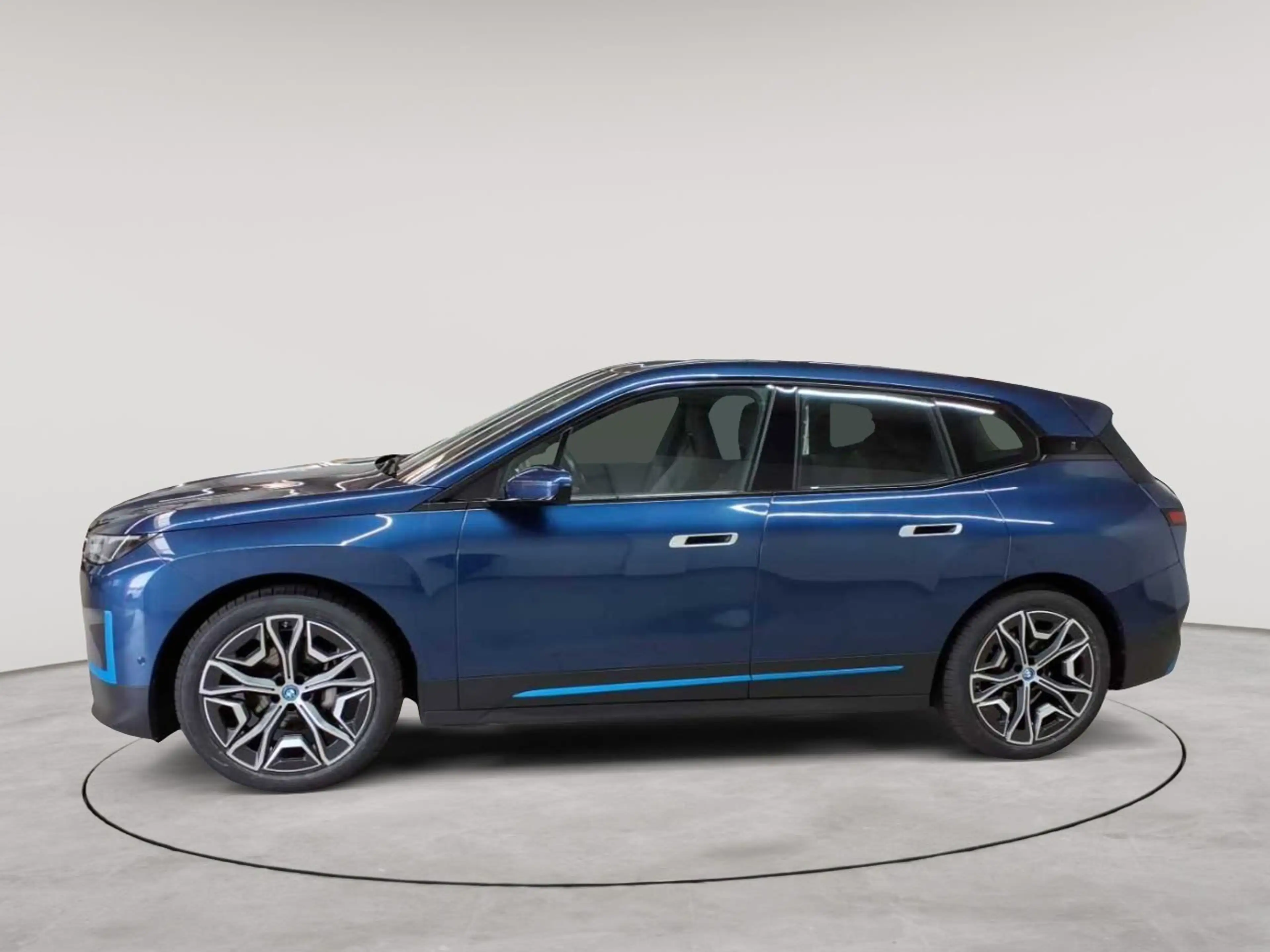 BMW iX iX xDrive40 Sky Lounge 22´AHK H&K Leder — photo 6