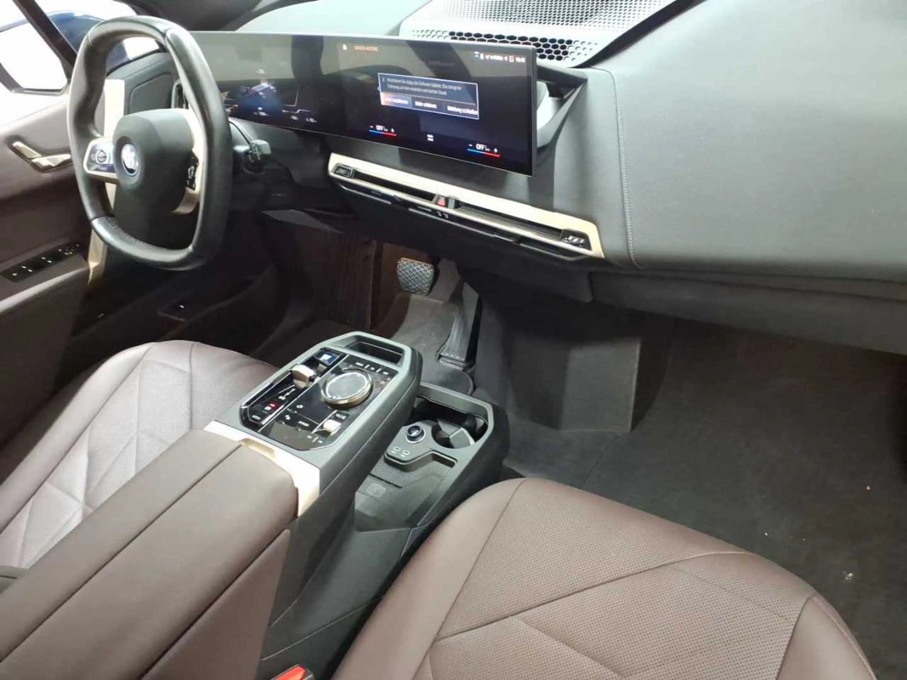 BMW iX iX xDrive40 Sky Lounge 22´AHK H&K Leder — photo 9