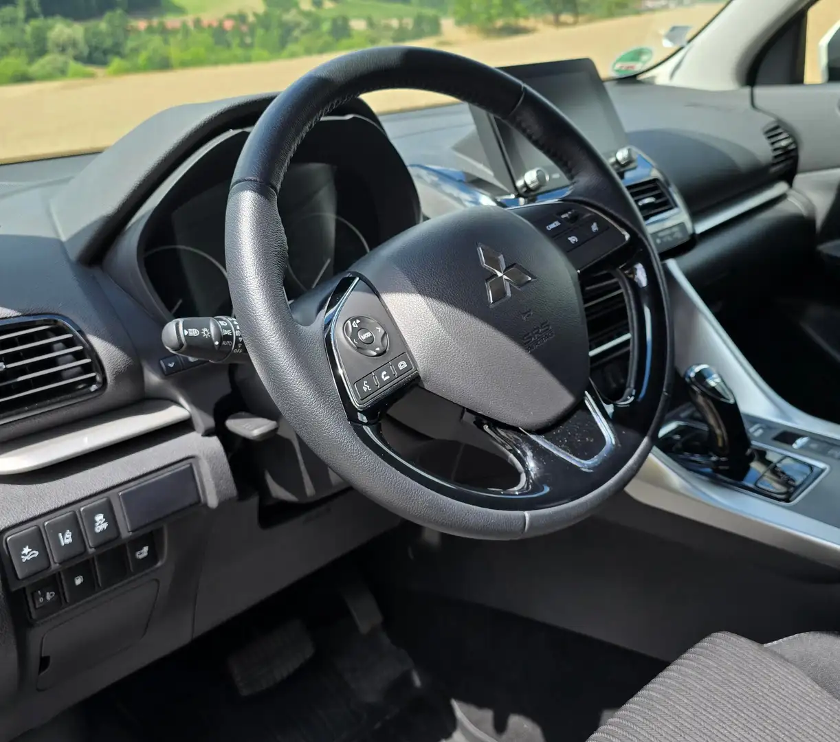 Mitsubishi Eclipse Cross Plug-In Hybrid 4WD Alb - 2