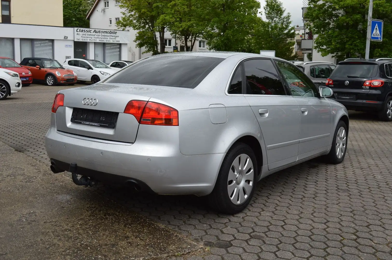 Audi A4 Lim.*Automatik*Anhängerkupplung*Einparkhilfe* Argent - 2