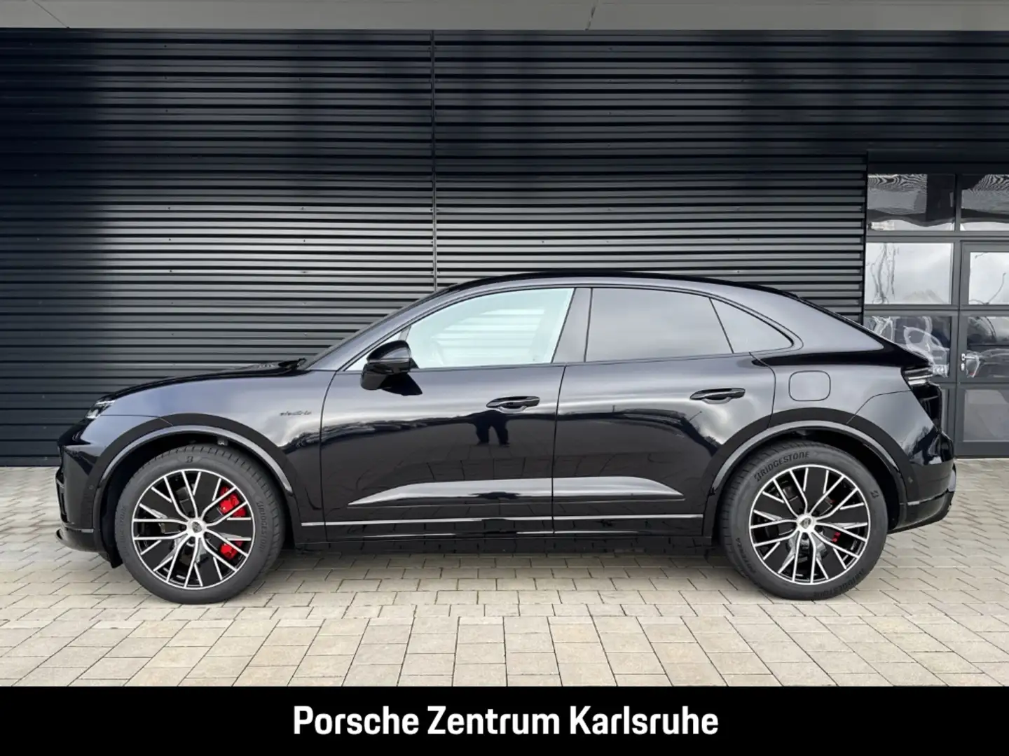 Porsche Macan Turbo HA-Lenkung InnoDrive Surround-View Noir - 2