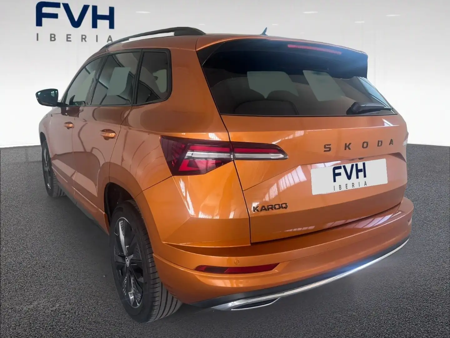 Skoda Karoq 2.0 TSI Sportline ACT 4x4 DSG 140KW - 2