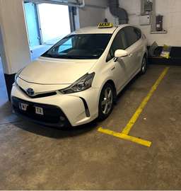 1,8 VVT-i Hybrid Premium