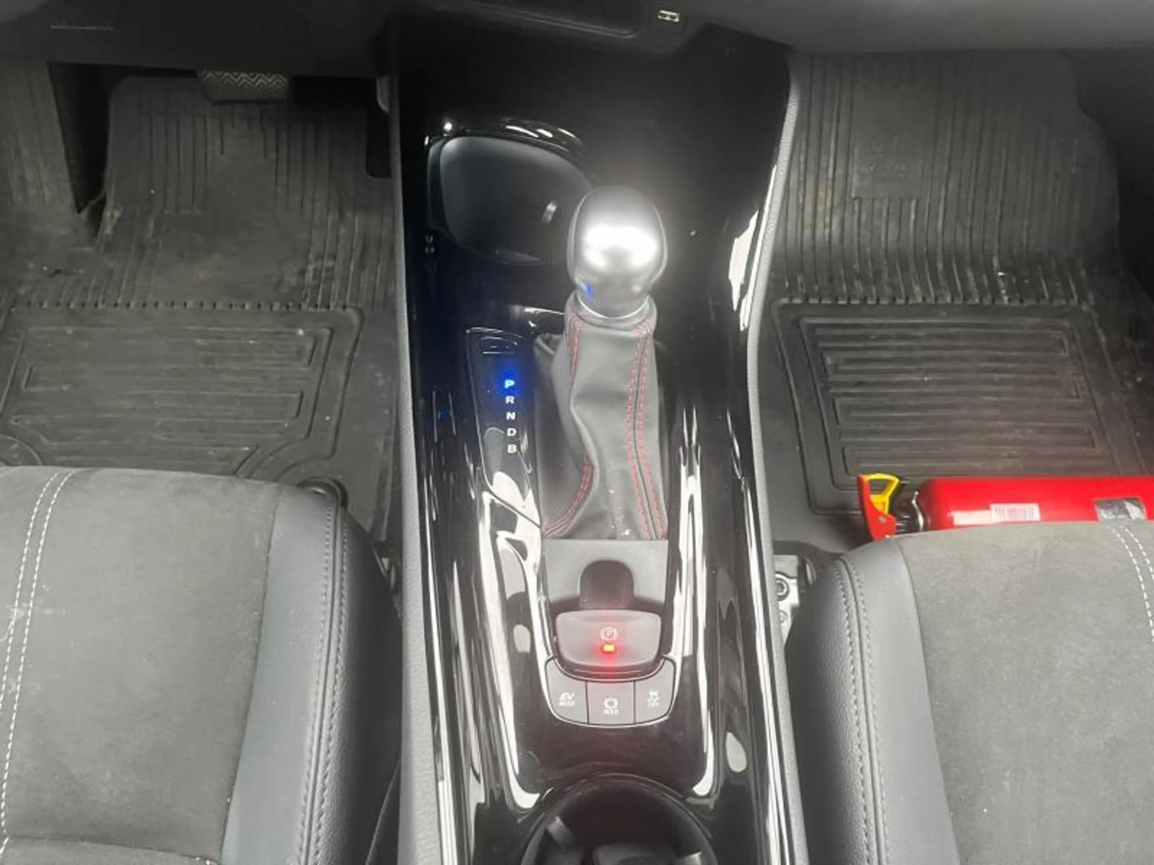 Toyota C-HR GR Sport — photo 12