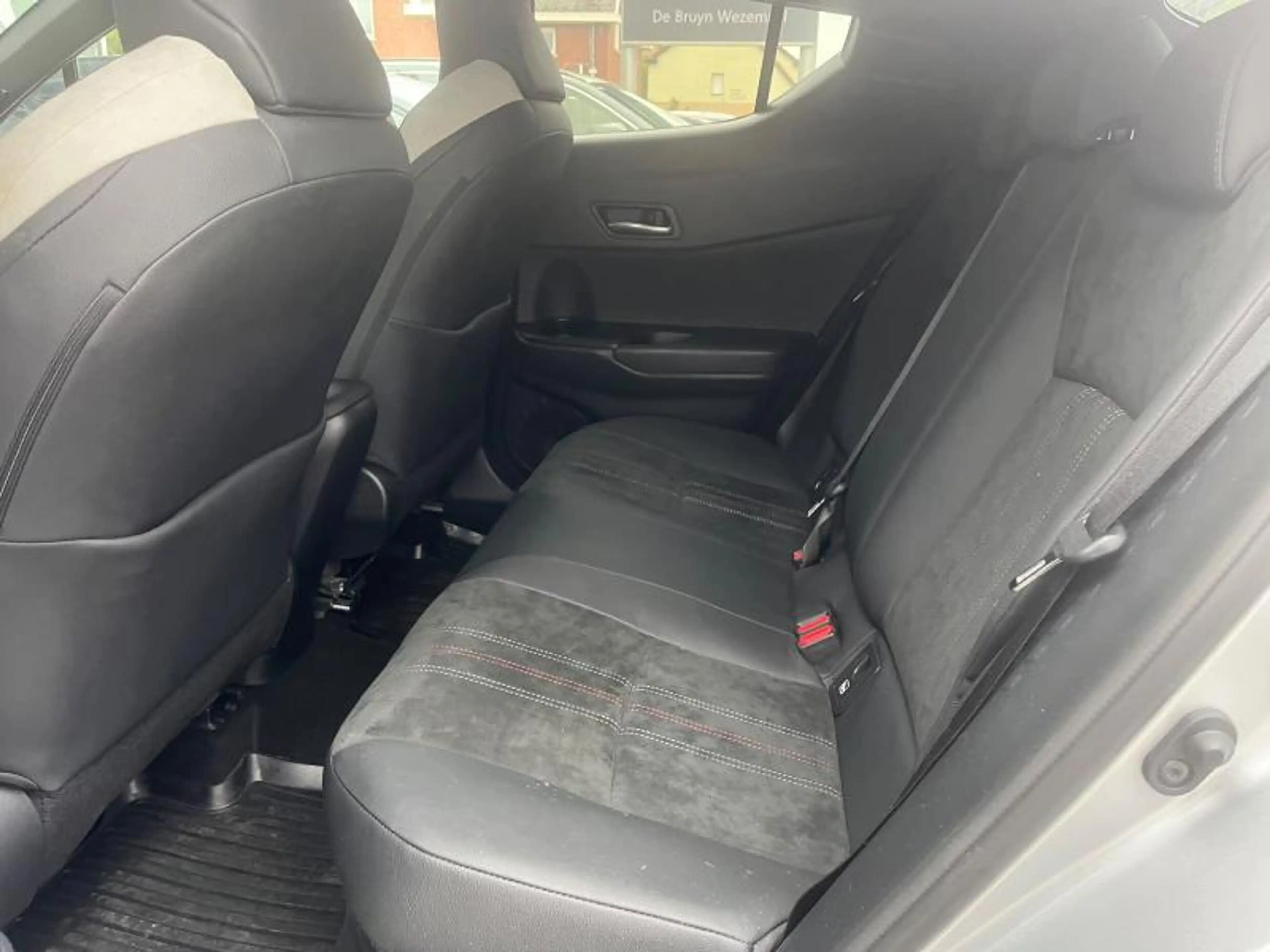 Toyota C-HR GR Sport — photo 14