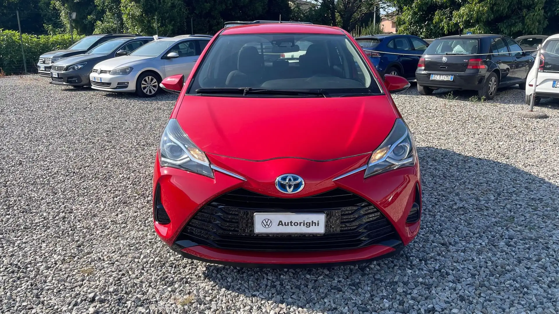 Toyota Yaris 1.5 Hybrid 5 porte Active Rosso - 2