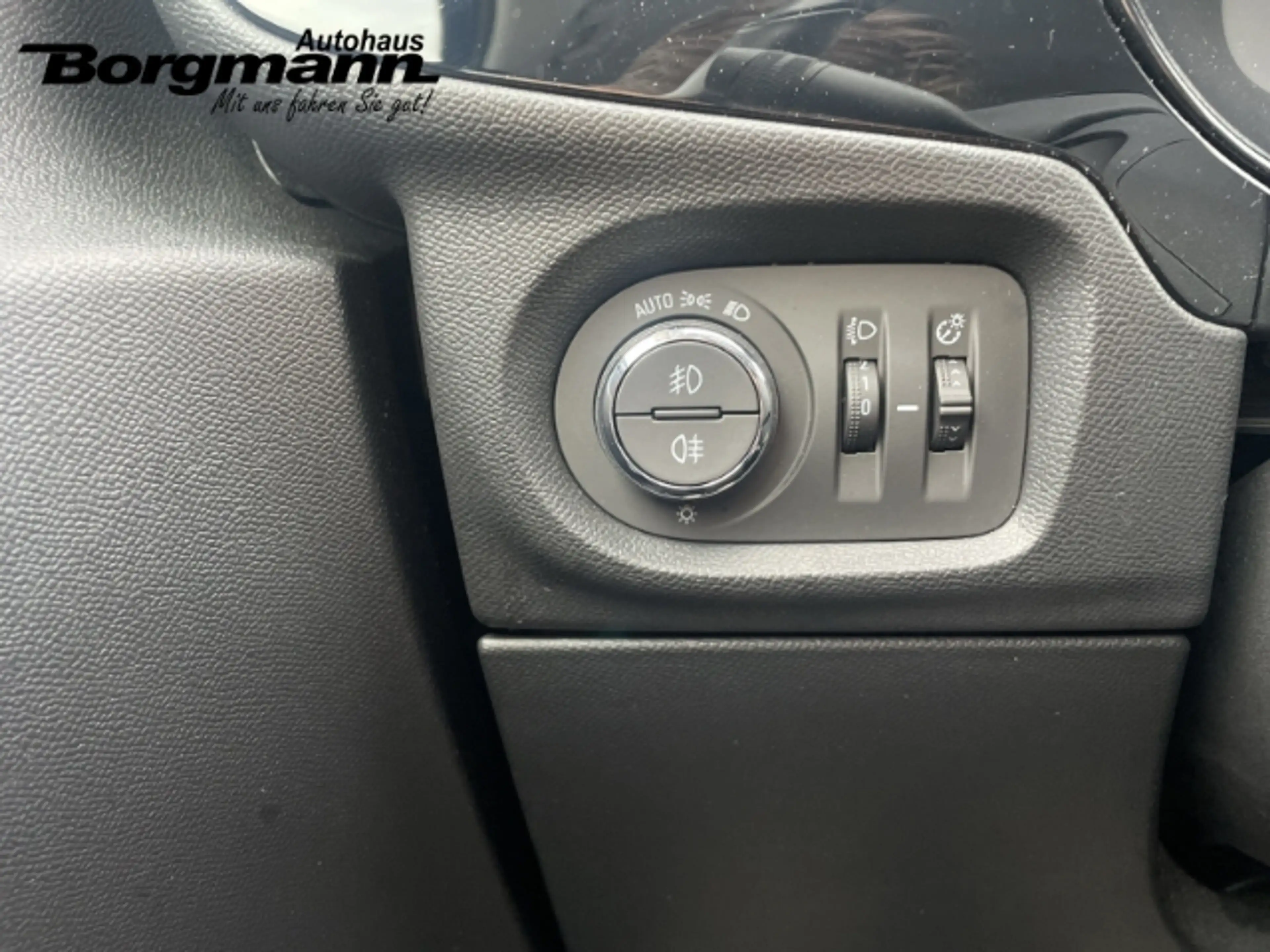Opel Corsa-e Elegance LED - Sitzheizung - Rückfahrkamera - Appl — photo 12