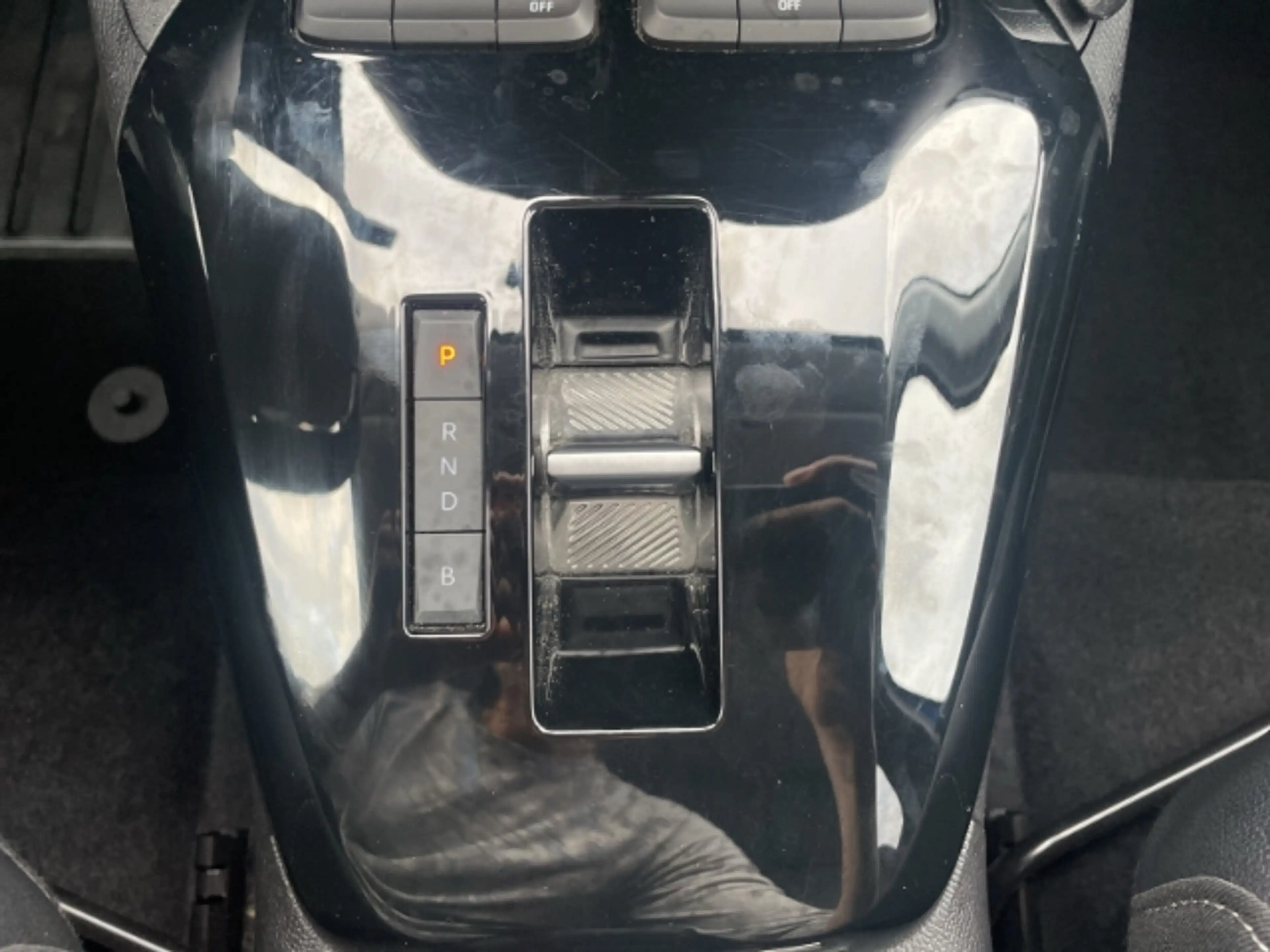 Opel Corsa-e Elegance LED - Sitzheizung - Rückfahrkamera - Appl — photo 21