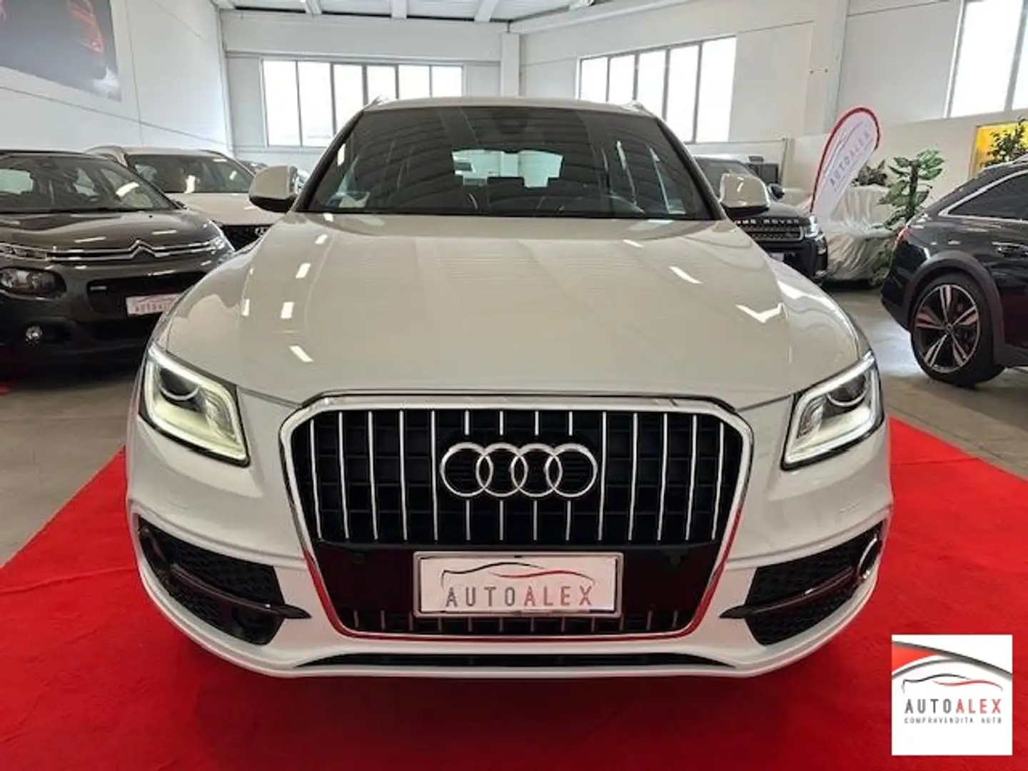 Audi Q5 2.0 tdi  S-line quattro 177cv s-tronic Wit - 2