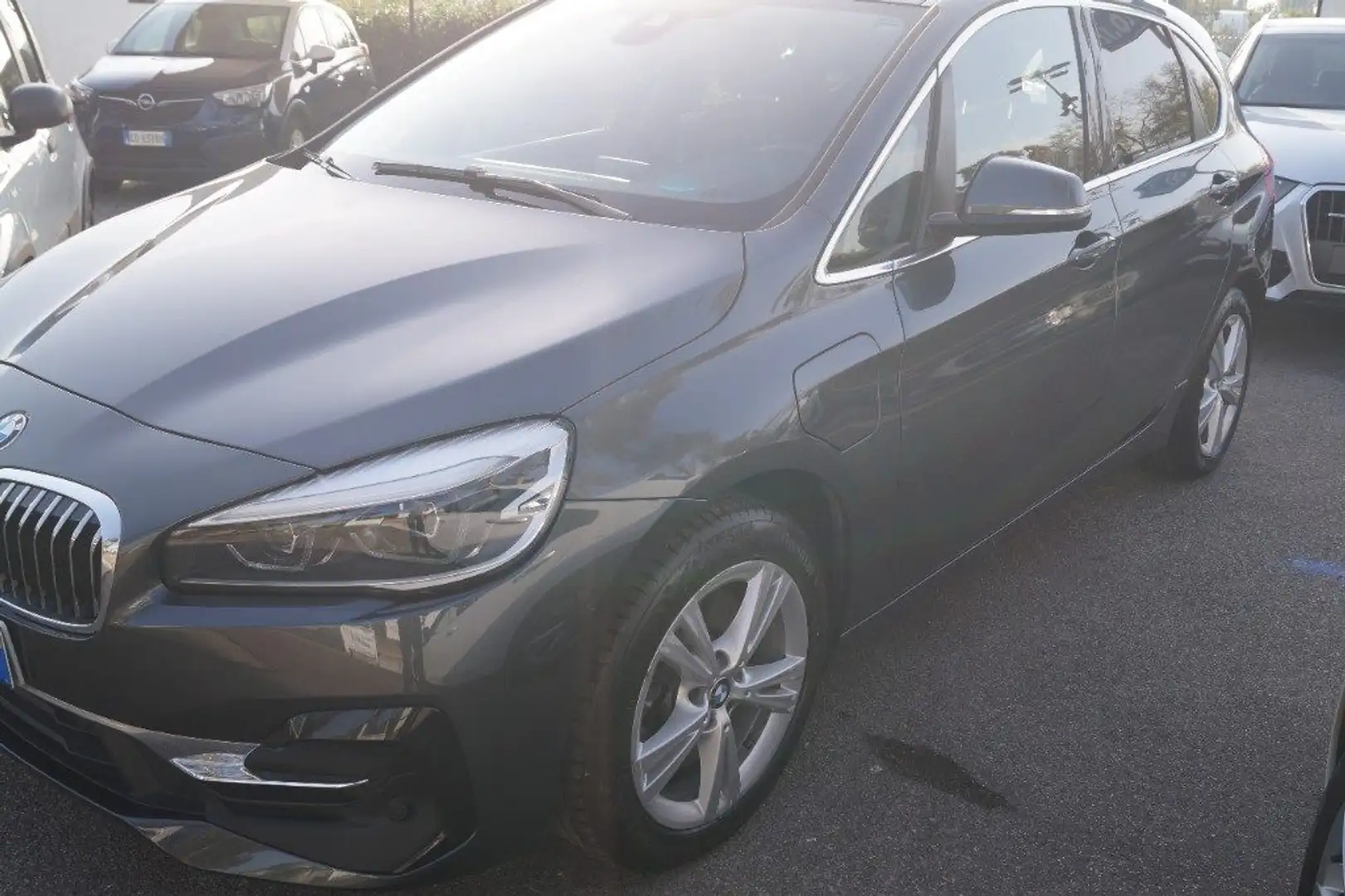 BMW 225 xe Active Tourer iPerformance Luxury aut. Grigio - 2