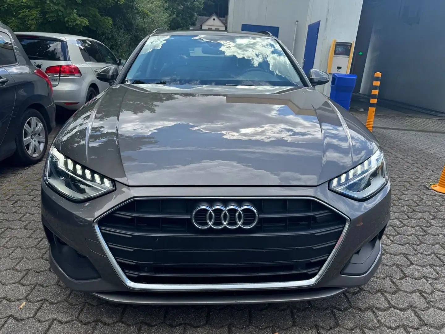 Audi A4 Avant 30 TDI Leder+LED+Kamera+Bluetooth Grau - 2