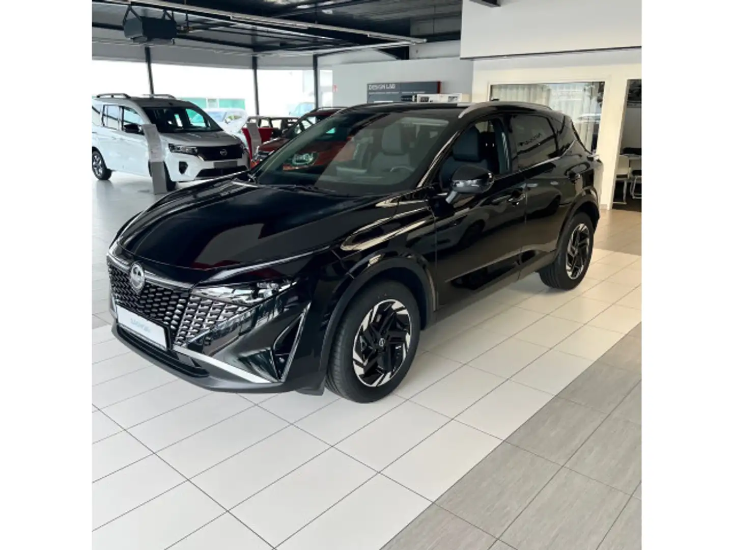 Nissan Qashqai 1.3 DIG-T N-Connecta Schwarz - 1